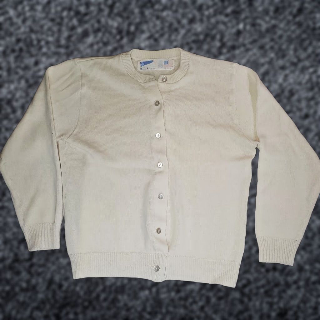 Vintage VINTAGE School Apparel Inc American Crew-neck Long Sleeve Sweater Button Up Womens 40 White Solid 80s Pattern Shirt Size S / US 4 / IT 40 - 1 Thumbnail