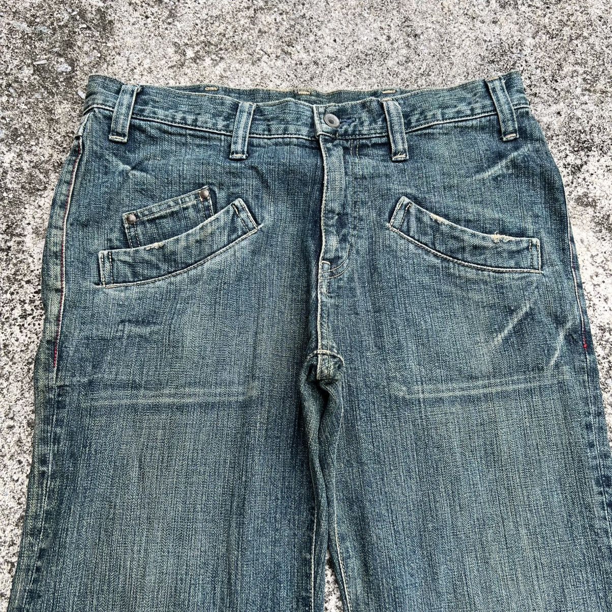 Japanese Brand “RARE” VINTAGE FADED BLUE JEANS WITH RARE ANGLED POCKETS Size US 33 - 3 Thumbnail