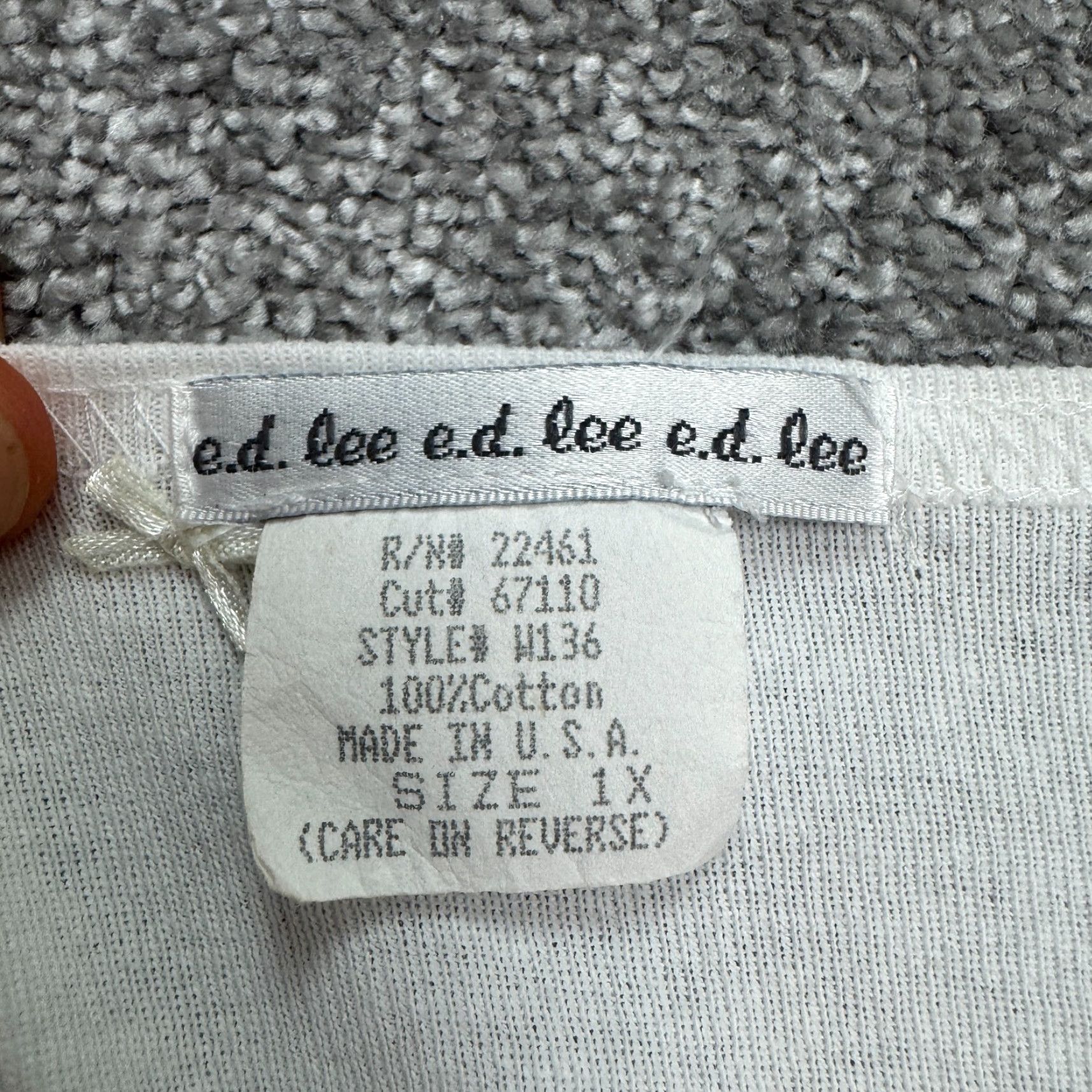 Lee VINTAGE E.D. Lee T-Shirt Women’s Plus 1X White Short Sleeve 100% Cotton Crew Neck Logo 90s/Classic Size XL / US 12-14 / IT 48-50 - 4 Thumbnail