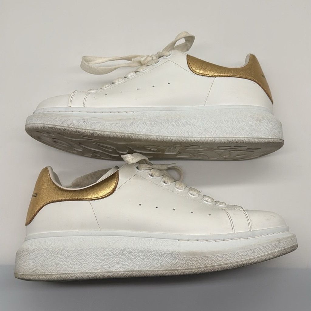 Alexander McQueen Alexander McQueen Metallic Gold & White Lace Up Sneakers 39 Size US 9 / IT 39 - 10 Thumbnail