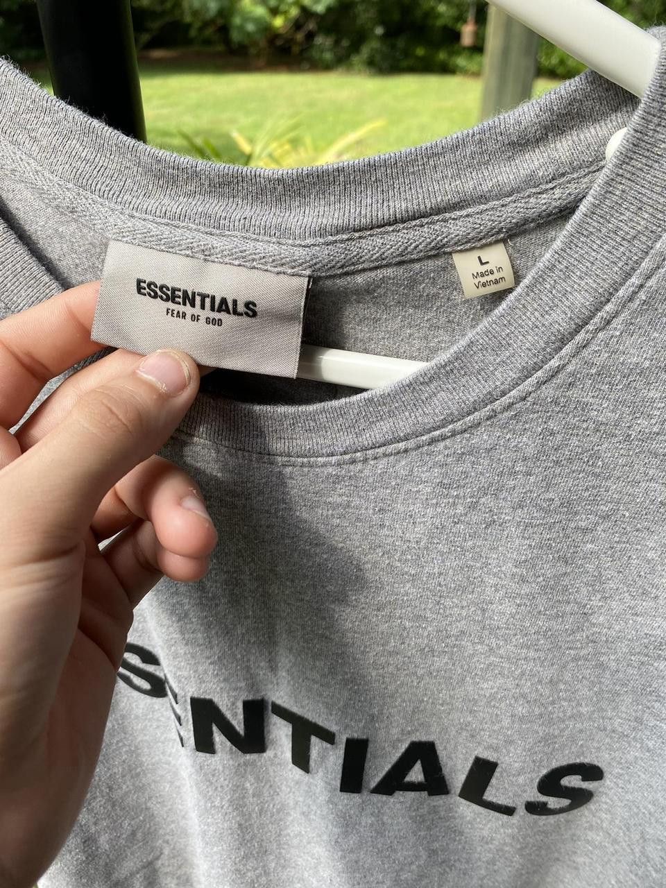 Fear of God Grey Heavyweight Essentials Fear Of God Logo Tee Shirt Size US L / EU 52-54 / 3 - 5 Thumbnail