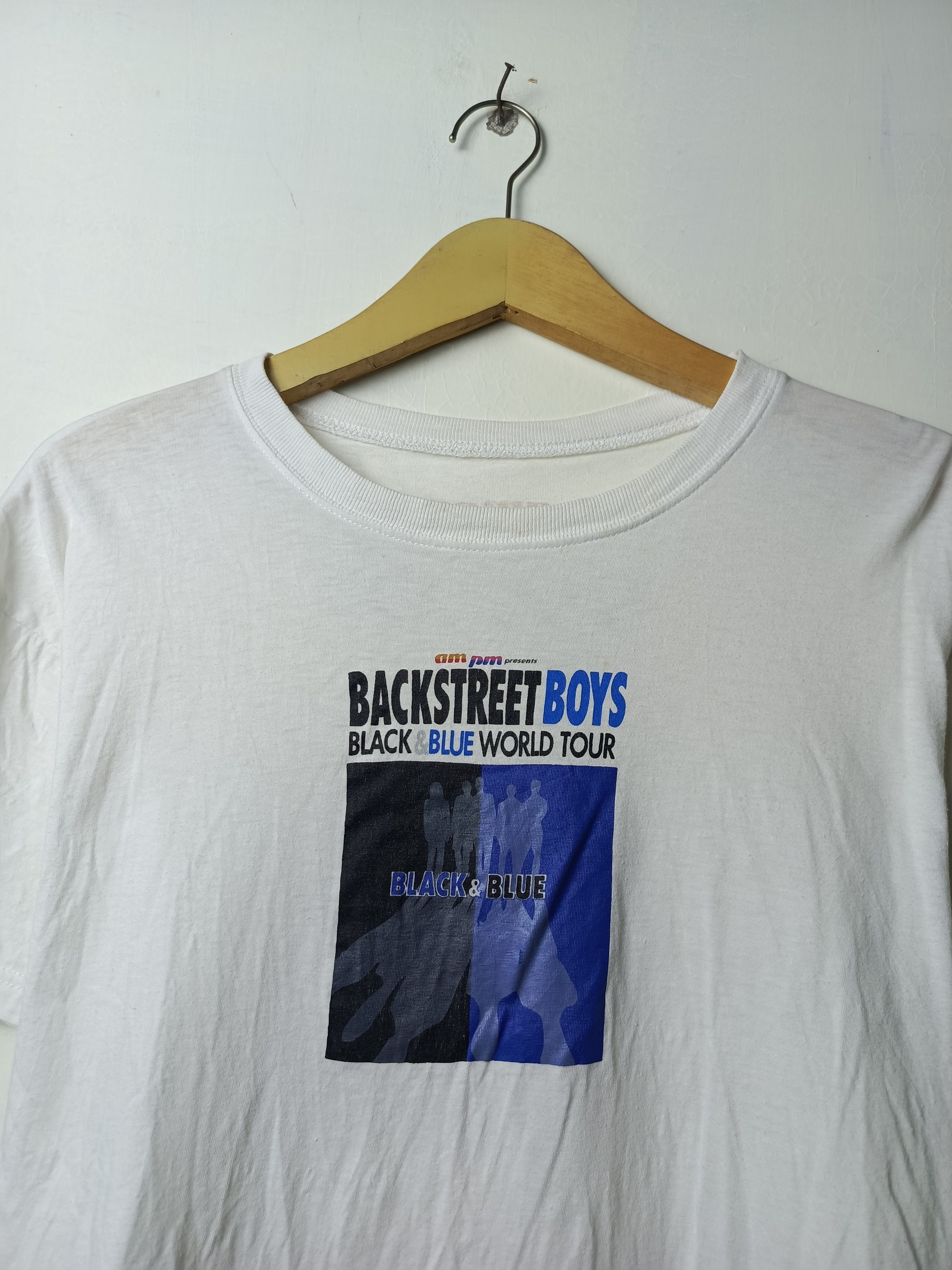 Band Tees Backstreet boys black & blue world Tour 2001 Size US M / EU 48-50 / 2 - 2 Thumbnail