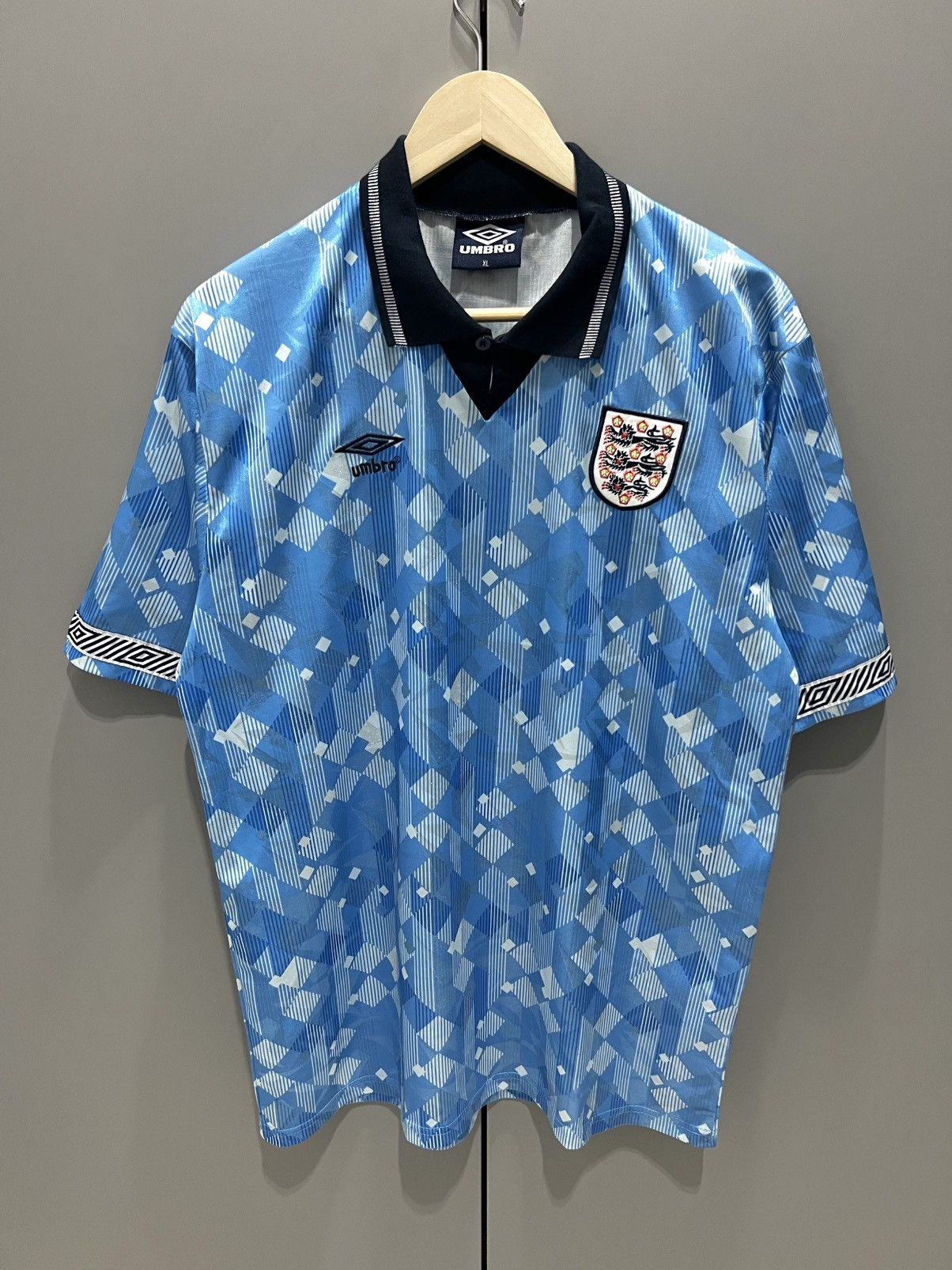 Umbro England Third Shirt 1990-1992 Umbro Size XL RARE Size US XL / EU 56 / 4 - 4 Thumbnail