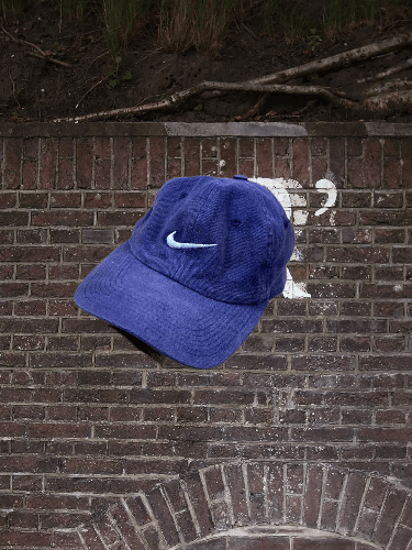 Nike Vintage Nike Embroidered Center Swoosh Hat Size ONE SIZE - 1 Thumbnail
