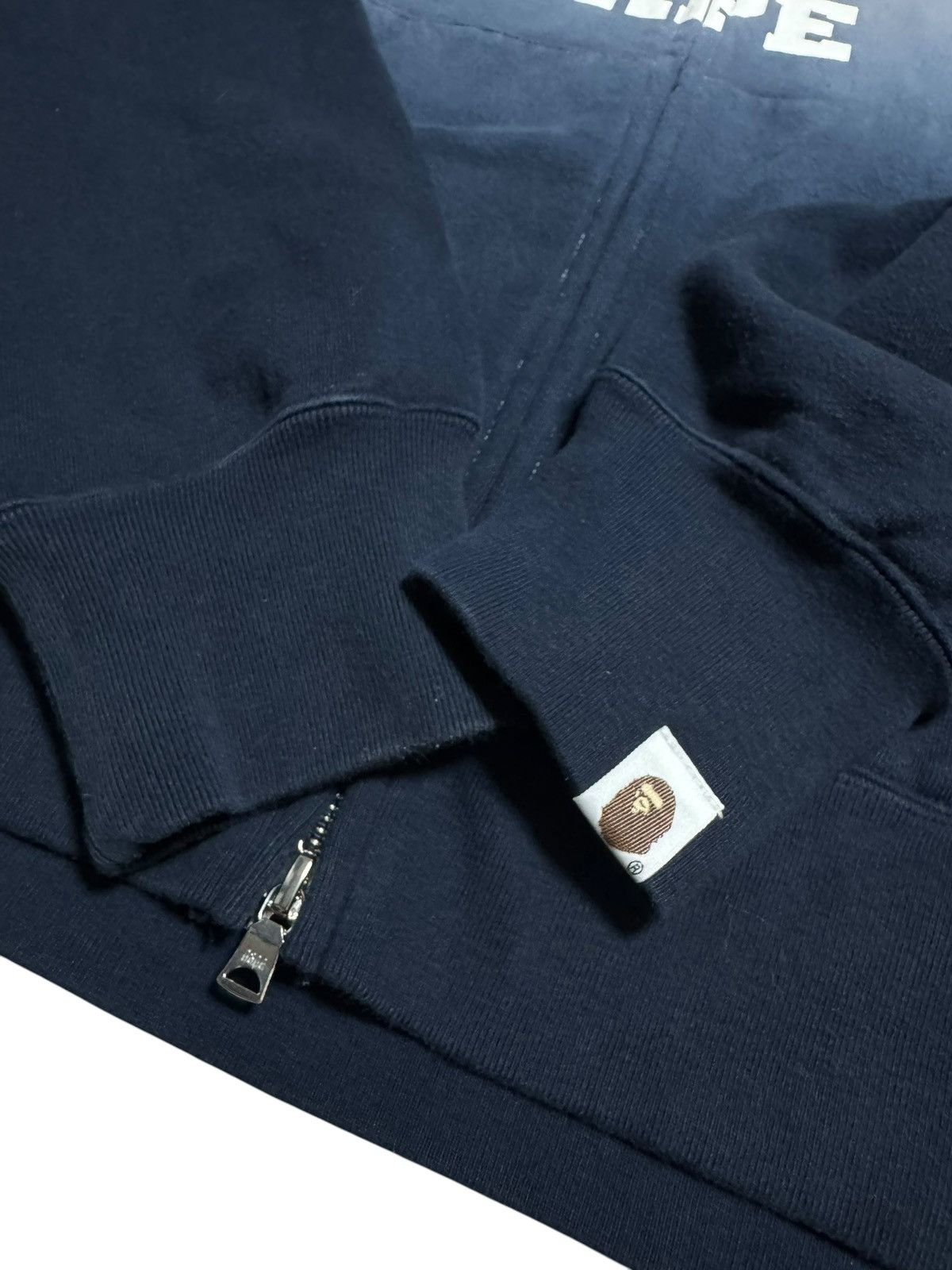 Bape BAPE Full Zip Hoodie gradient color NAVY Size US L / EU 52-54 / 3 - 2 Thumbnail
