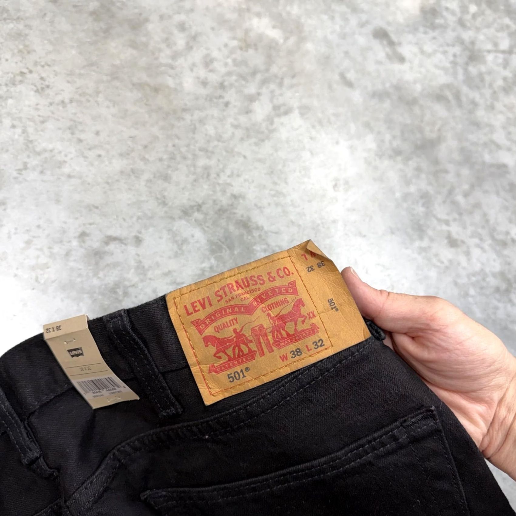 Levi's Levi's 501 Jeans Mens 38x32 Black Dark Wash Straight Button Fly Stretch Regular Denim Pants Straight Mens 501 Vintage No Size US 38 / EU 54 - 2 Thumbnail
