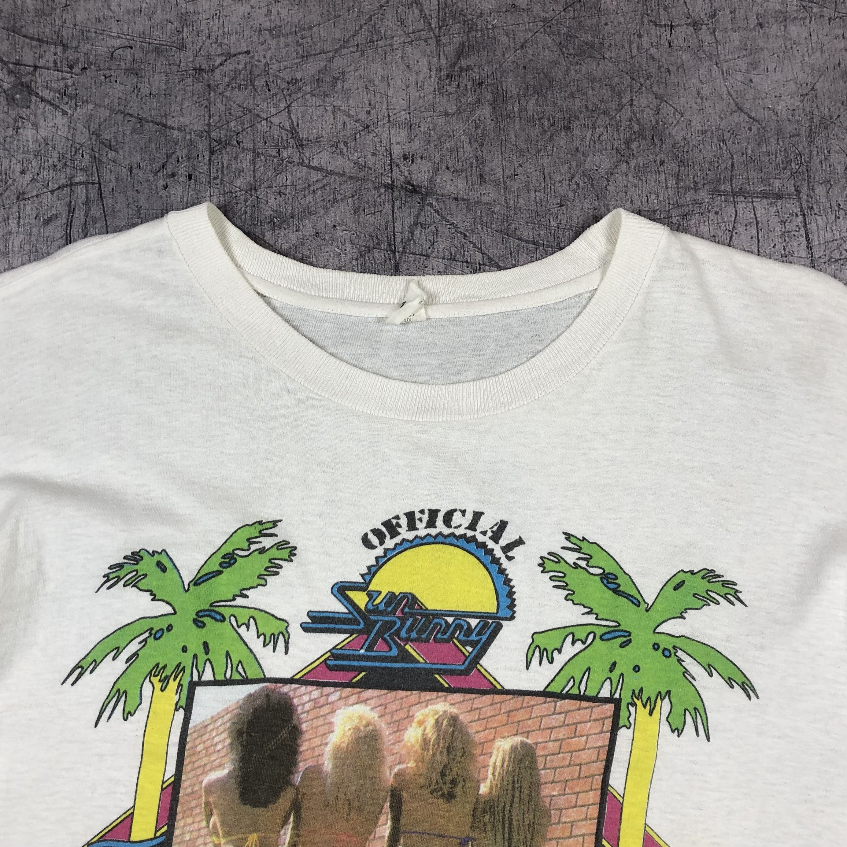 Vintage Young Fashion Official Sun Bunny Sexy Girls Tee Size US M / EU 48-50 / 2 - 8 Thumbnail