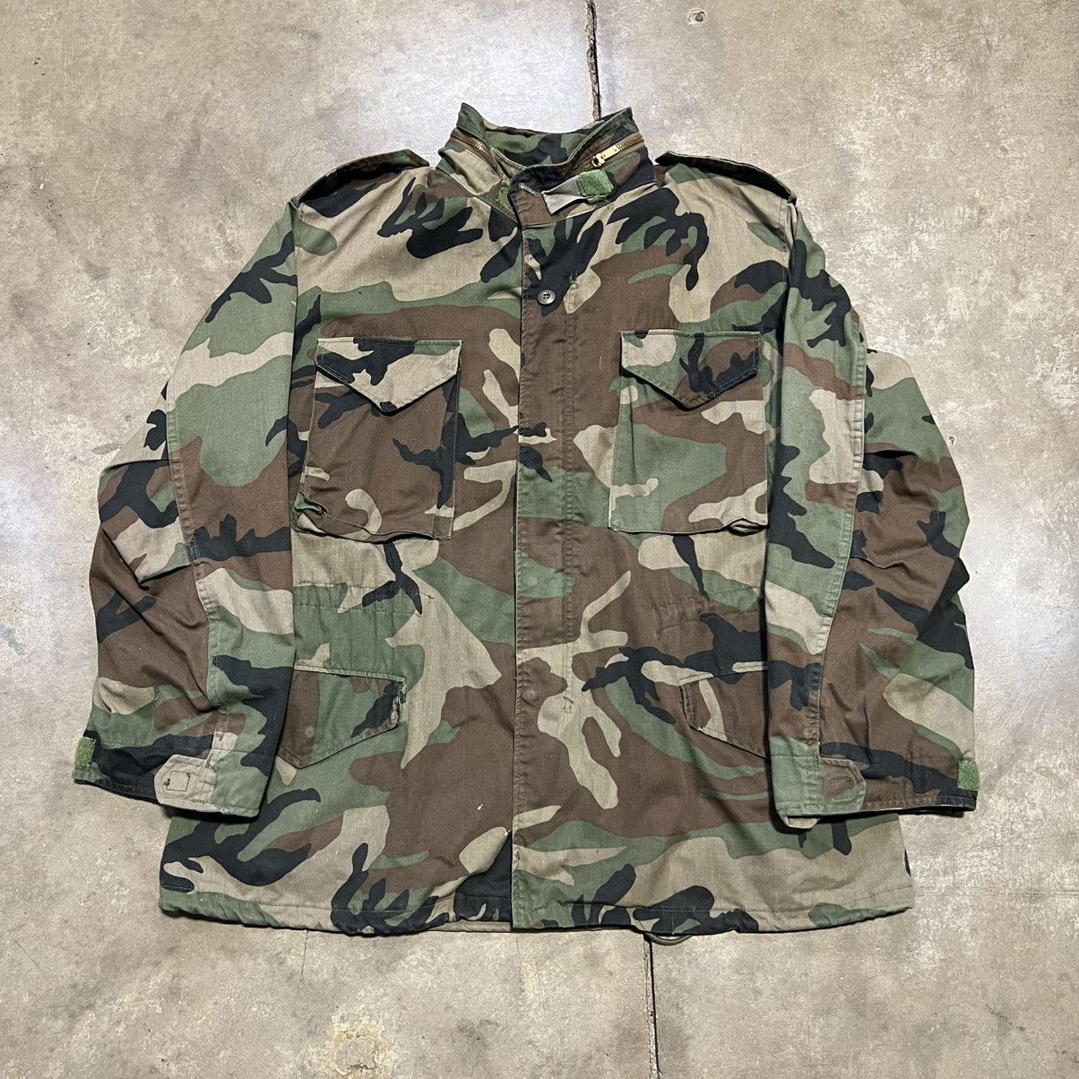 Cabelas × Vintage Vintage 80s Cabelas M65 Military Jacket Camouflage Woodland Size US L / EU 52-54 / 3 - 4 Thumbnail