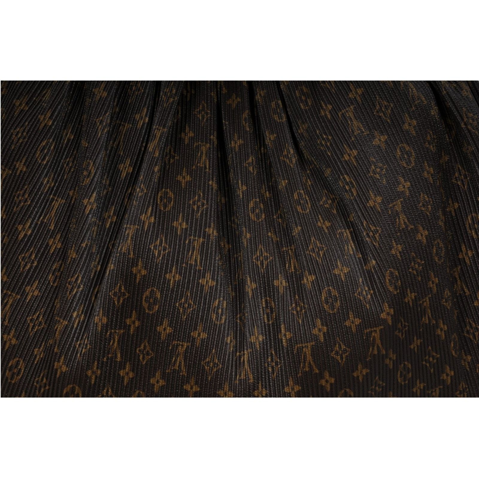 Louis Vuitton Lv Logo Monogram Pleated Explorer Bag MM Brown Size ONE SIZE - 4 Thumbnail