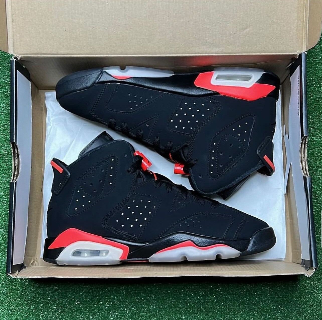 Jordan Brand × Nike Air Jordan 6 Retro 2019 ‘Infreared’ Size US 5 / EU 37 - 2 Thumbnail