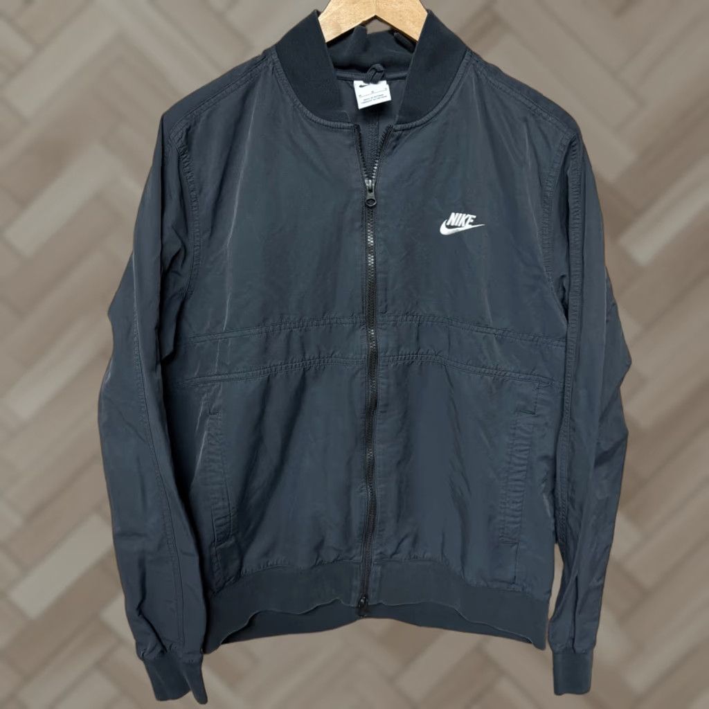 Nike NIKE Men's FULL ZIP Woven Players Jacket DN4458-010 BLK Size M Size US M / EU 48-50 / 2 - 1 Thumbnail