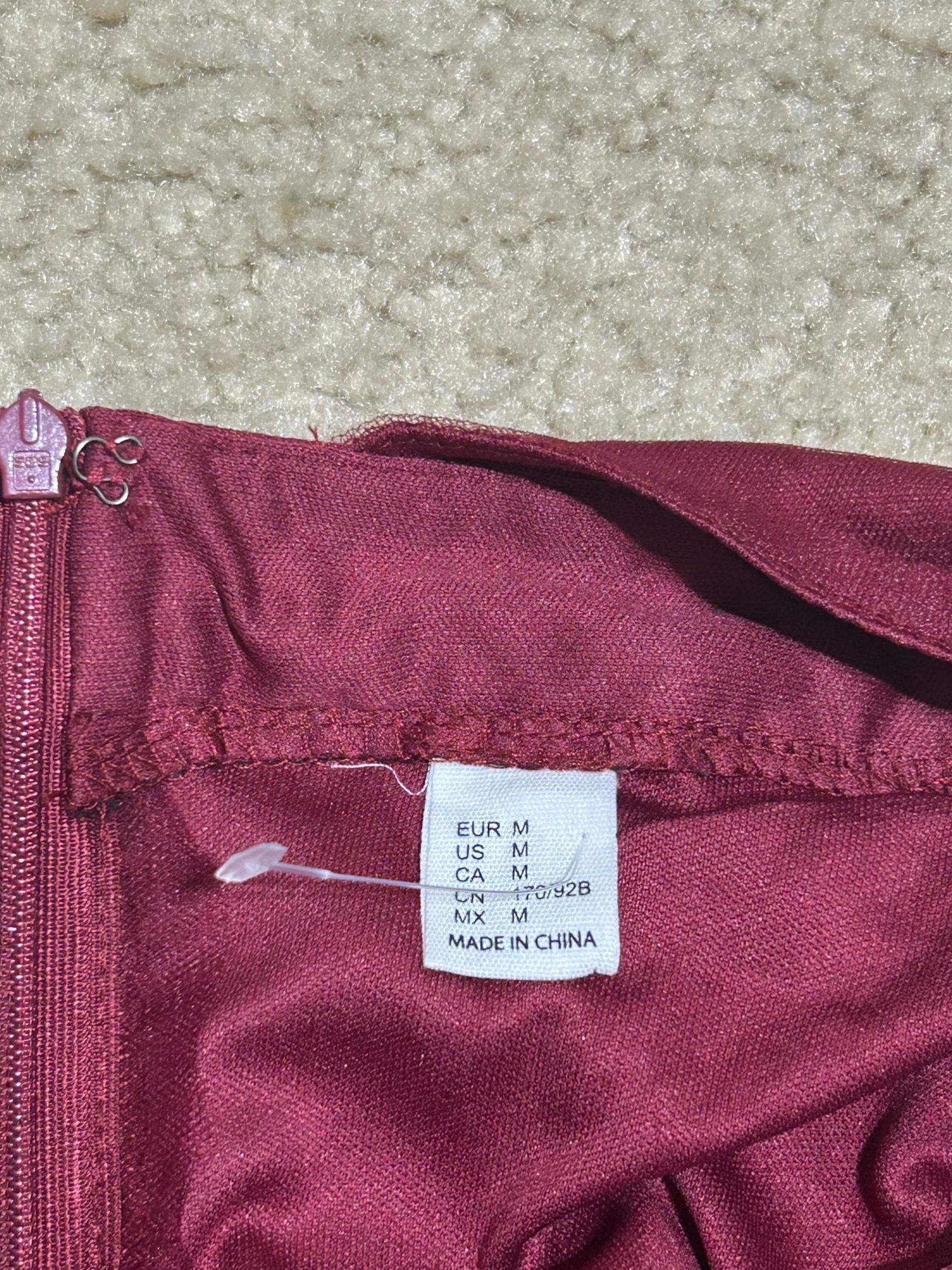 Designer Burgundy Tulle Maxi Dress, Size M - Elegant Strappy Back Size M / US 6-8 / IT 42-44 - 8 Thumbnail