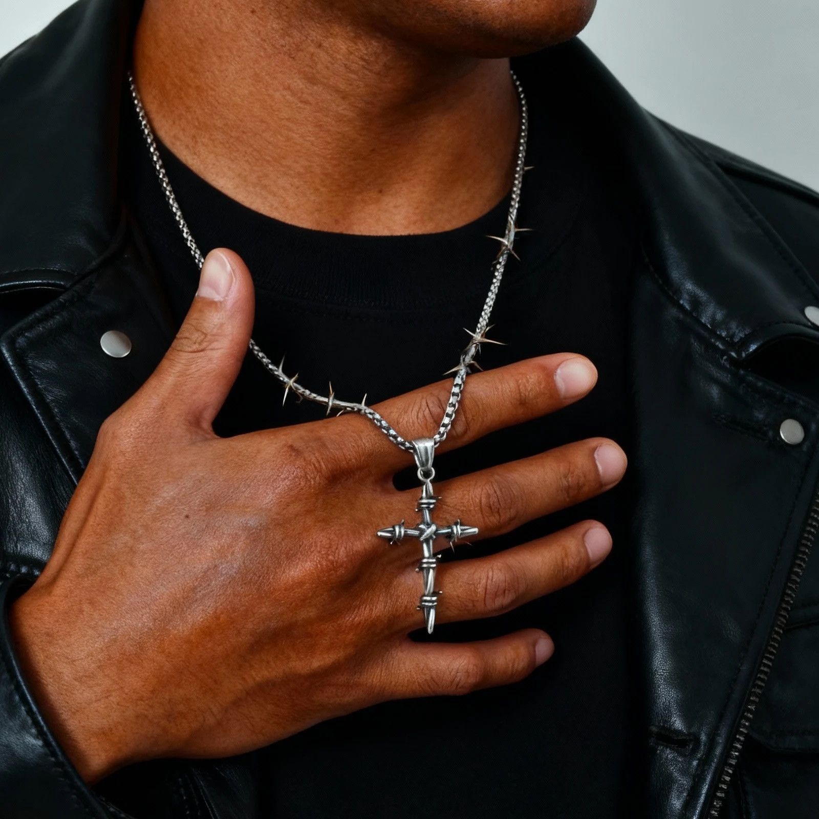 Jewelry Thorn Cross Necklace Size ONE SIZE - 1 Thumbnail