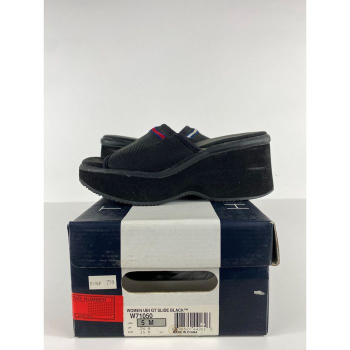 Tommy hilfiger slides outlet black