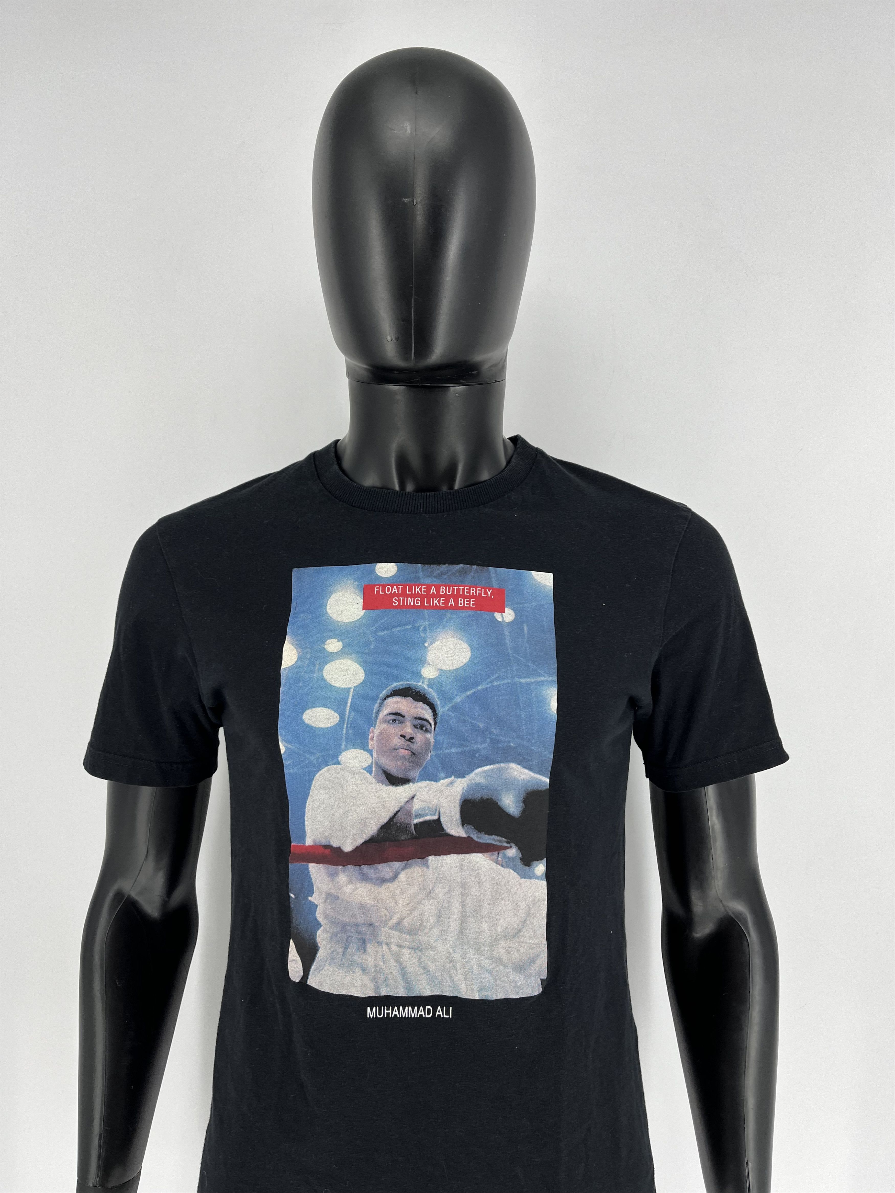 Vintage Y2K The Greatest Muhammad Ali American Boxer Faded Tshirts Size US M / EU 48-50 / 2 - 1 Thumbnail