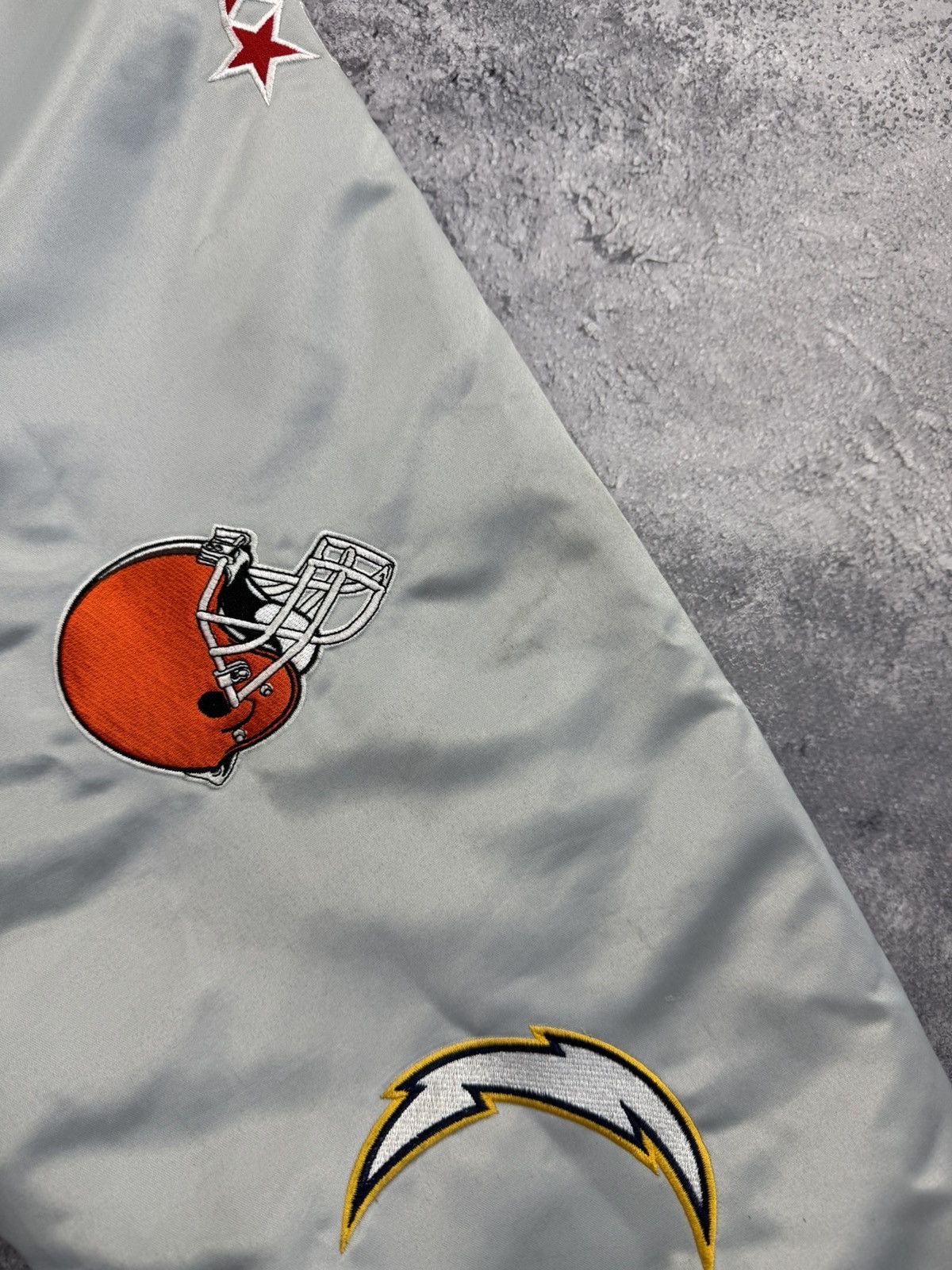 NFL Vintage NFL Reebok All Over Team Logo Patch Bomber Jacket Size US XXL / EU 58 / 5 - 18 Thumbnail