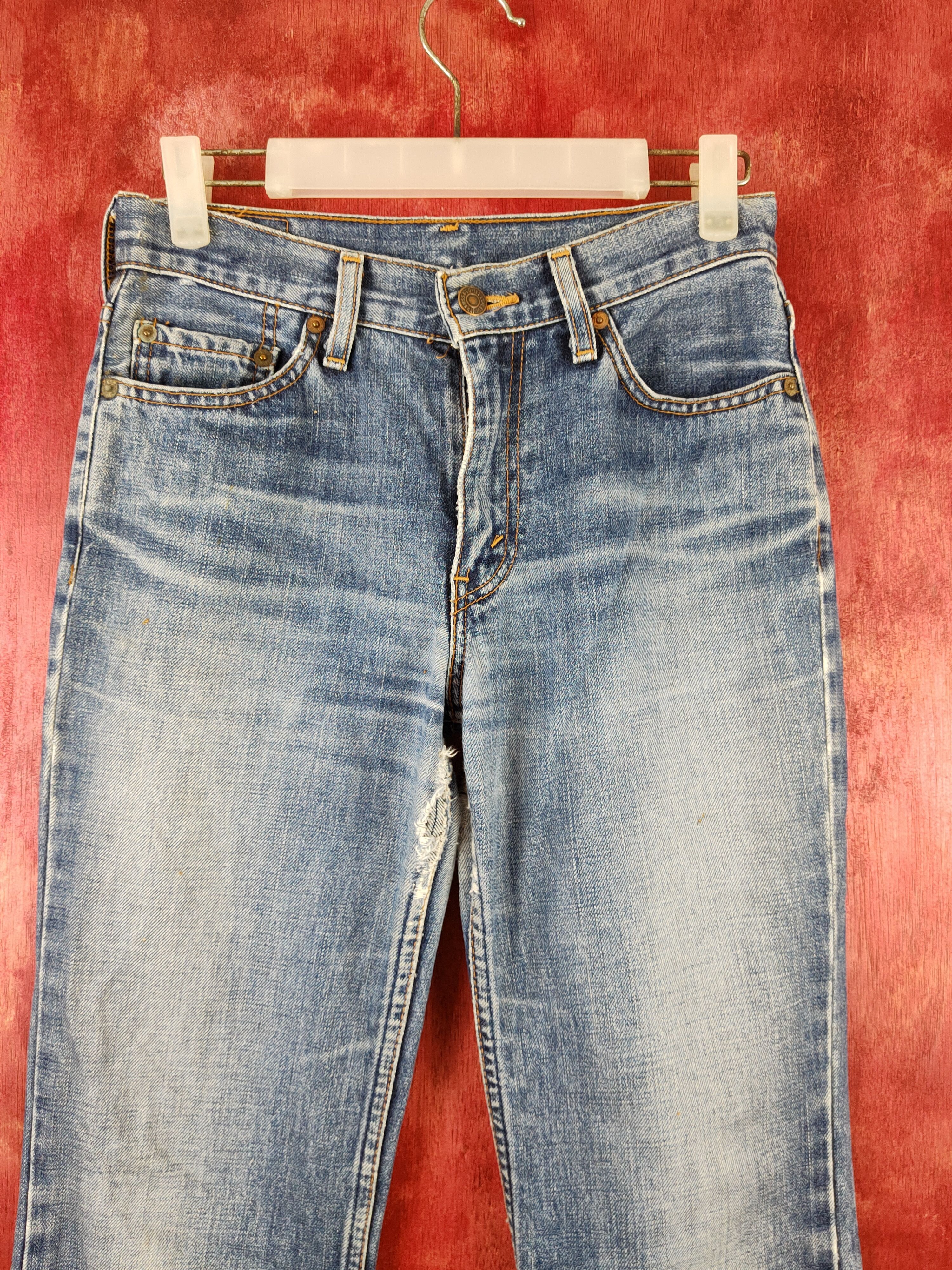 Levi's Levi's Blue Distressed Ripped Jeans #S2122 Size US 26 / EU 42 - 2 Thumbnail