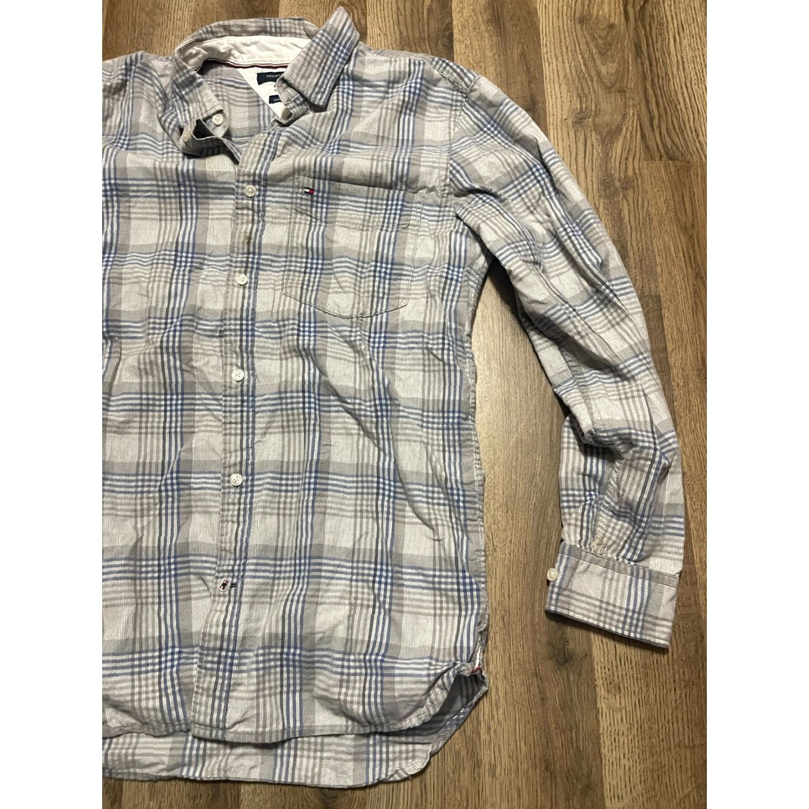 Tommy Hilfiger **Tommy Hilfiger Men's Large Plaid Gray Blue Button-Up Shirt** User: Tommy Hilfiger Men's Large Plaid Gray Blue Button-Up Shirt Size US L / EU 52-54 / 3 - 4 Thumbnail