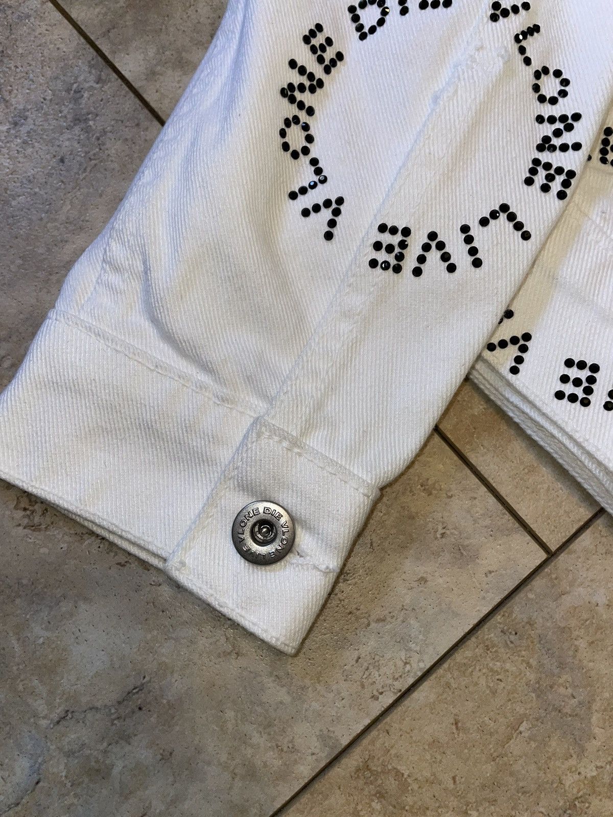 Vlone Unreleased Vlone Black Rhinestone White Denim Jacket Size M Size US M / EU 48-50 / 2 - 12 Thumbnail