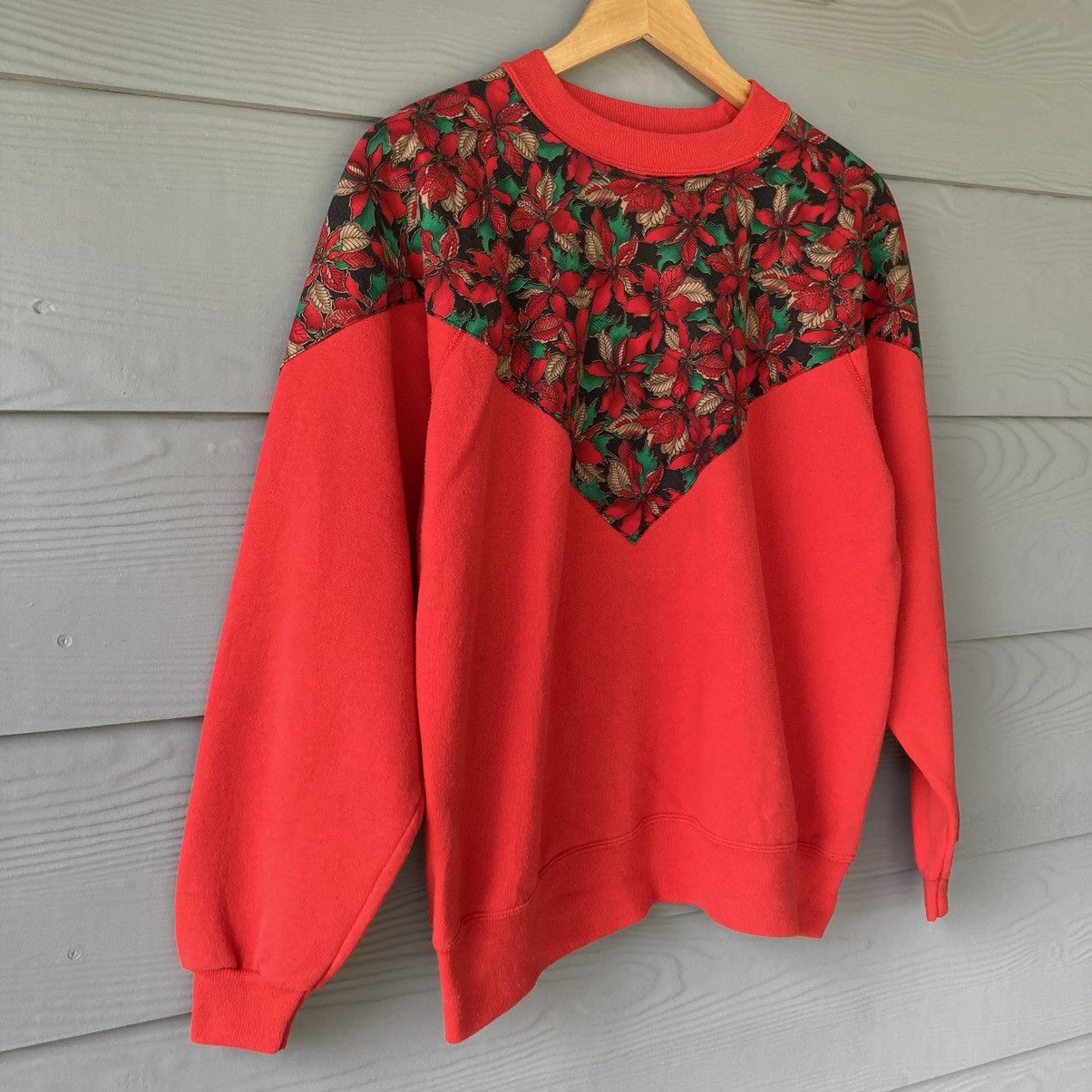 Vintage 90s Hanes Activewear Red Sweatshirt Size L Made In USA Size L / US 10 / IT 46 - 2 Thumbnail