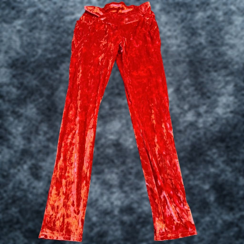 Fabletics Fabletics Red High Waisted Pockets Velvet Leggings M Womens Slim Athleisure Size 32" / US 10 / IT 46 - 1 Thumbnail