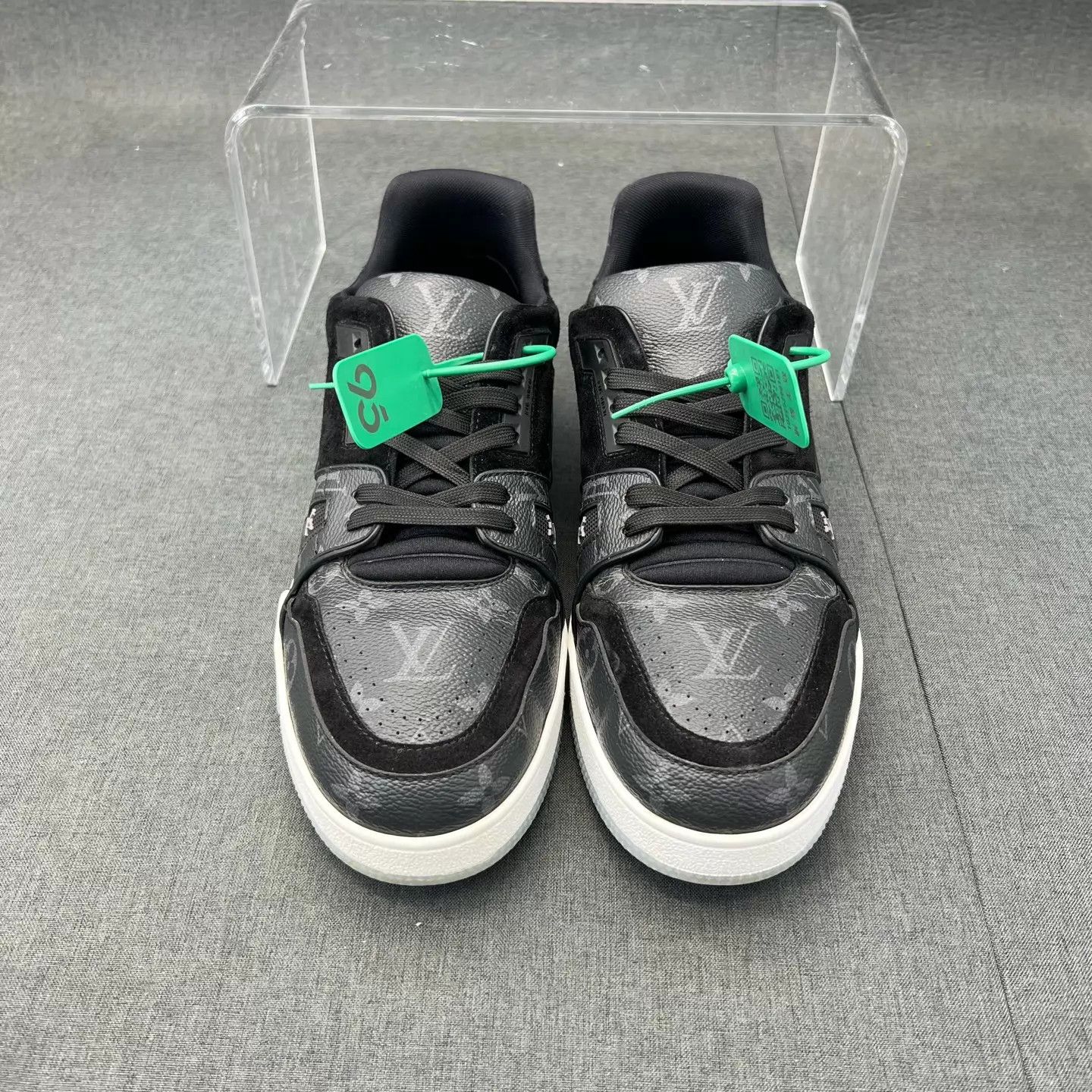 Louis Vuitton LV Trainer Black Monogram Denim US10/EUR44 Size US 11 / EU 44 - 3 Thumbnail