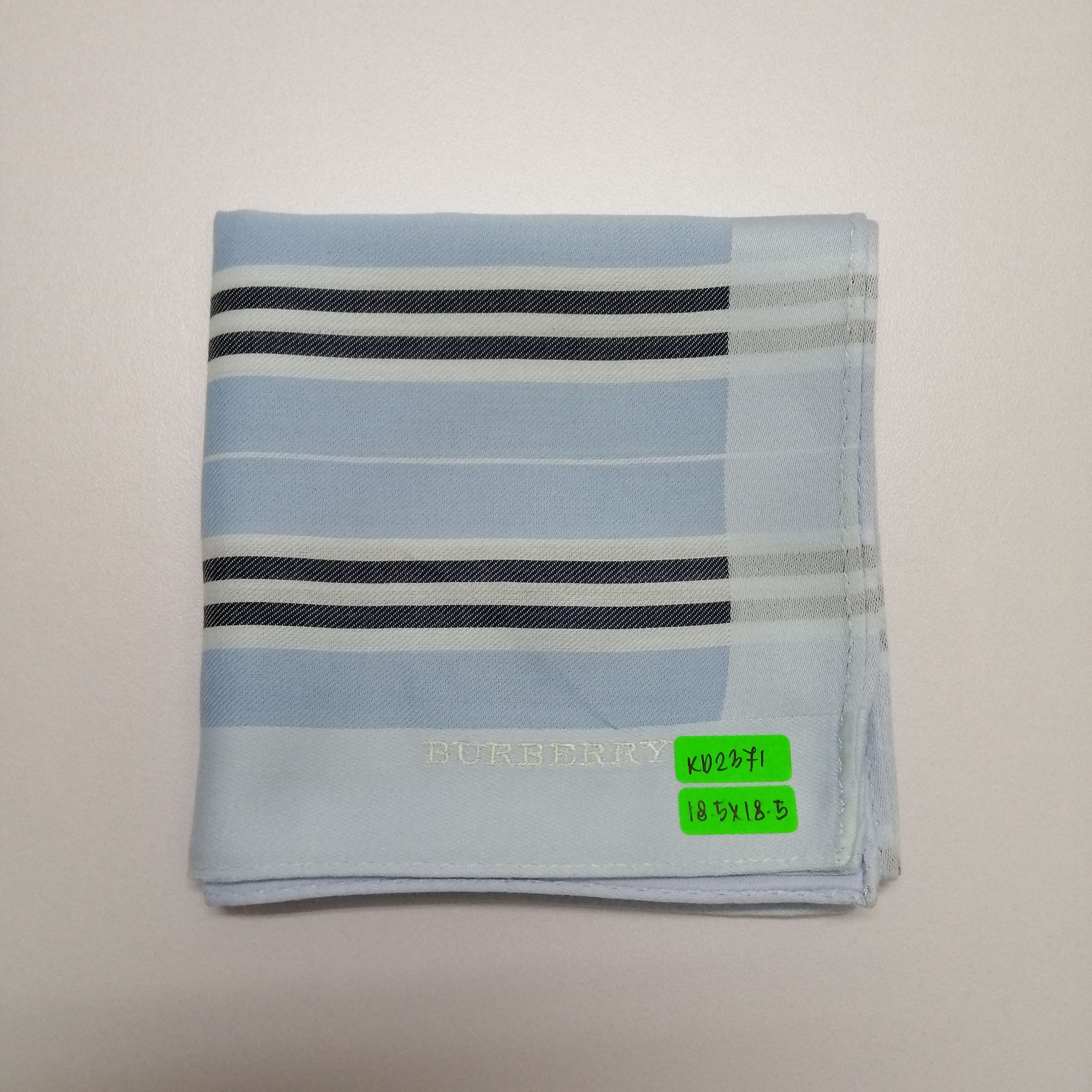 Burberry × Vintage Burberry Handkerchief/Neckerchief/Bandana-KD2371 Size ONE SIZE - 6 Thumbnail