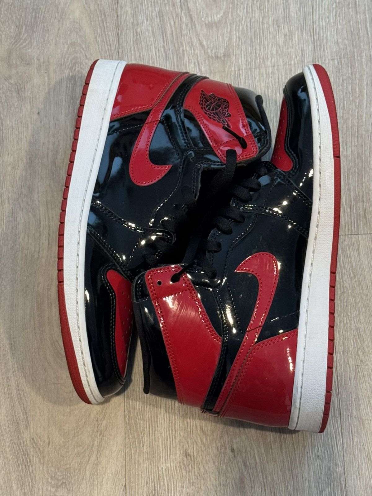 Jordan Brand Jordan 1 Retro High OG Size US 10.5 / EU 43-44 - 3 Thumbnail