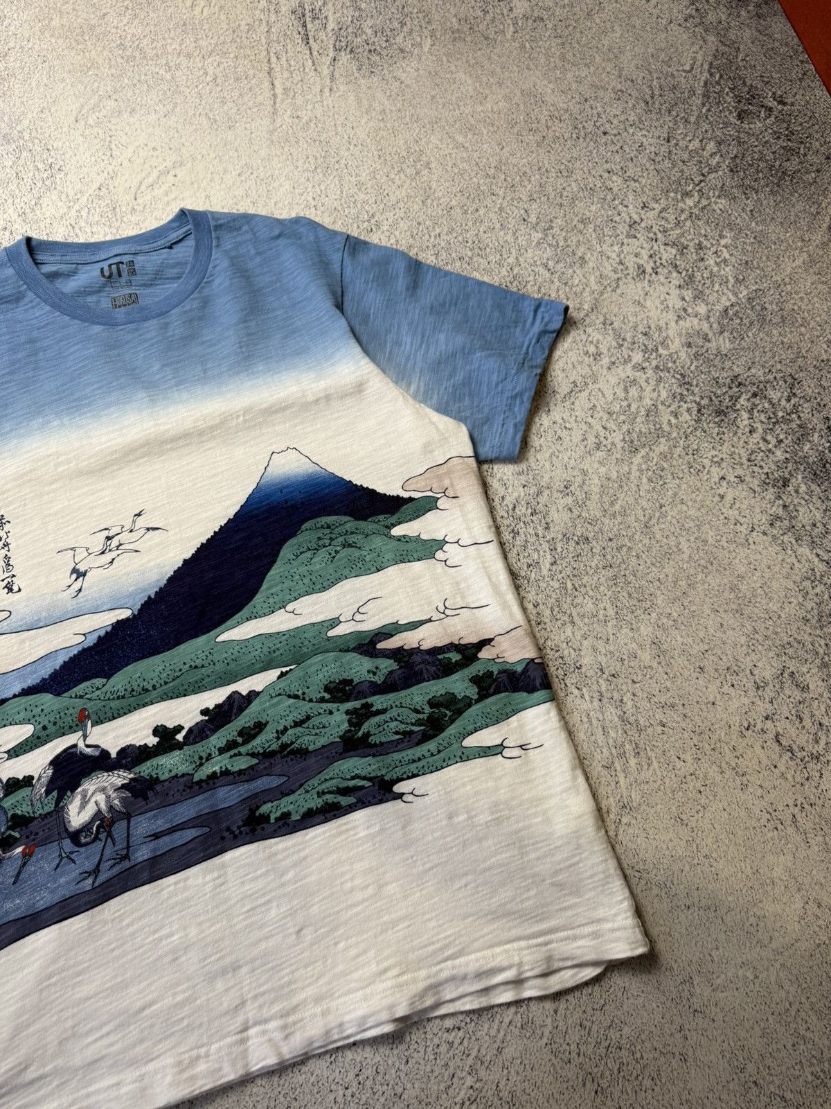 Uniqlo Mens T Shirt Uniqlo Hokusai Blue Pop Art Tee Size L Size US L / EU 52-54 / 3 - 11 Thumbnail