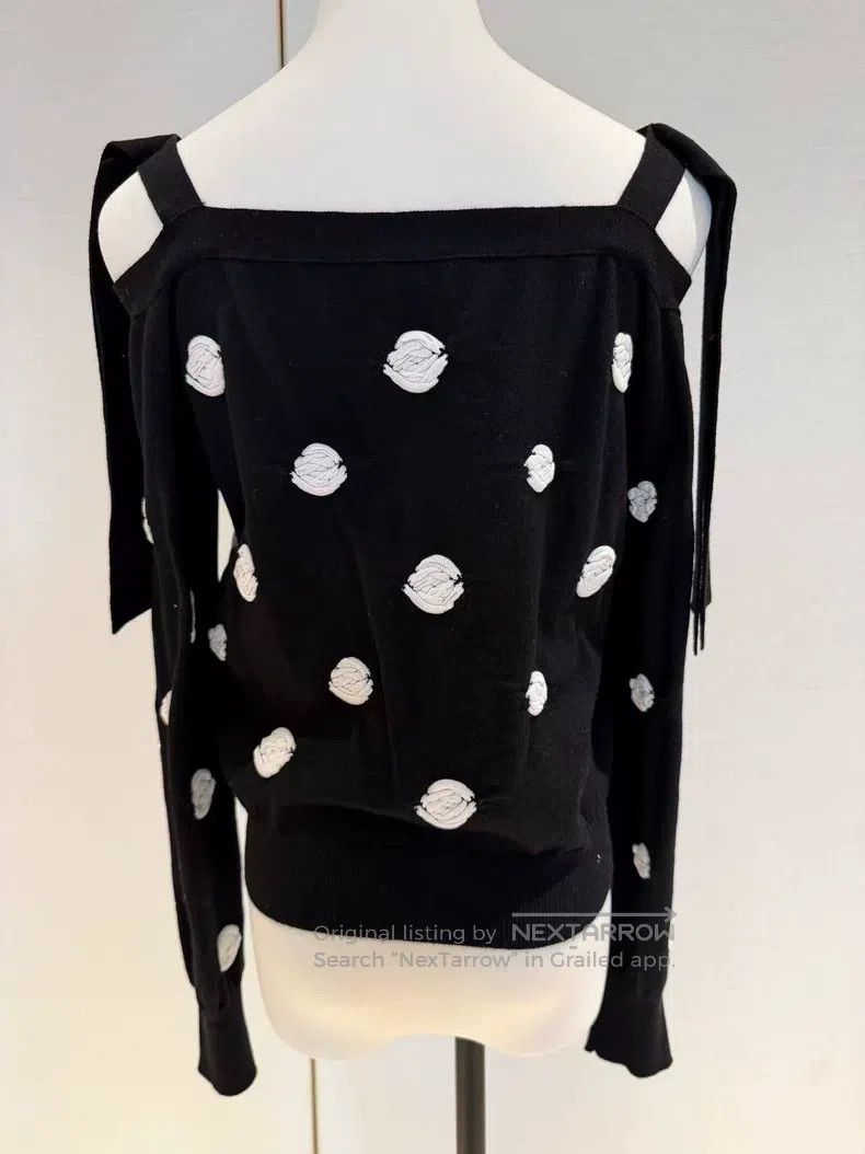 Chanel Chanel 23k camelia sweater off-shoulder sweater Size XS / US 0-2 / IT 36-38 - 2 Thumbnail