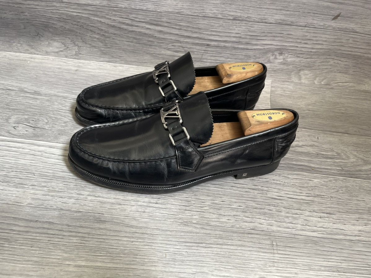 Louis Vuitton Louis Vuitton major LV logo slip on loafers uk 7.5 Size US 8.5 / EU 41-42 - 5 Thumbnail