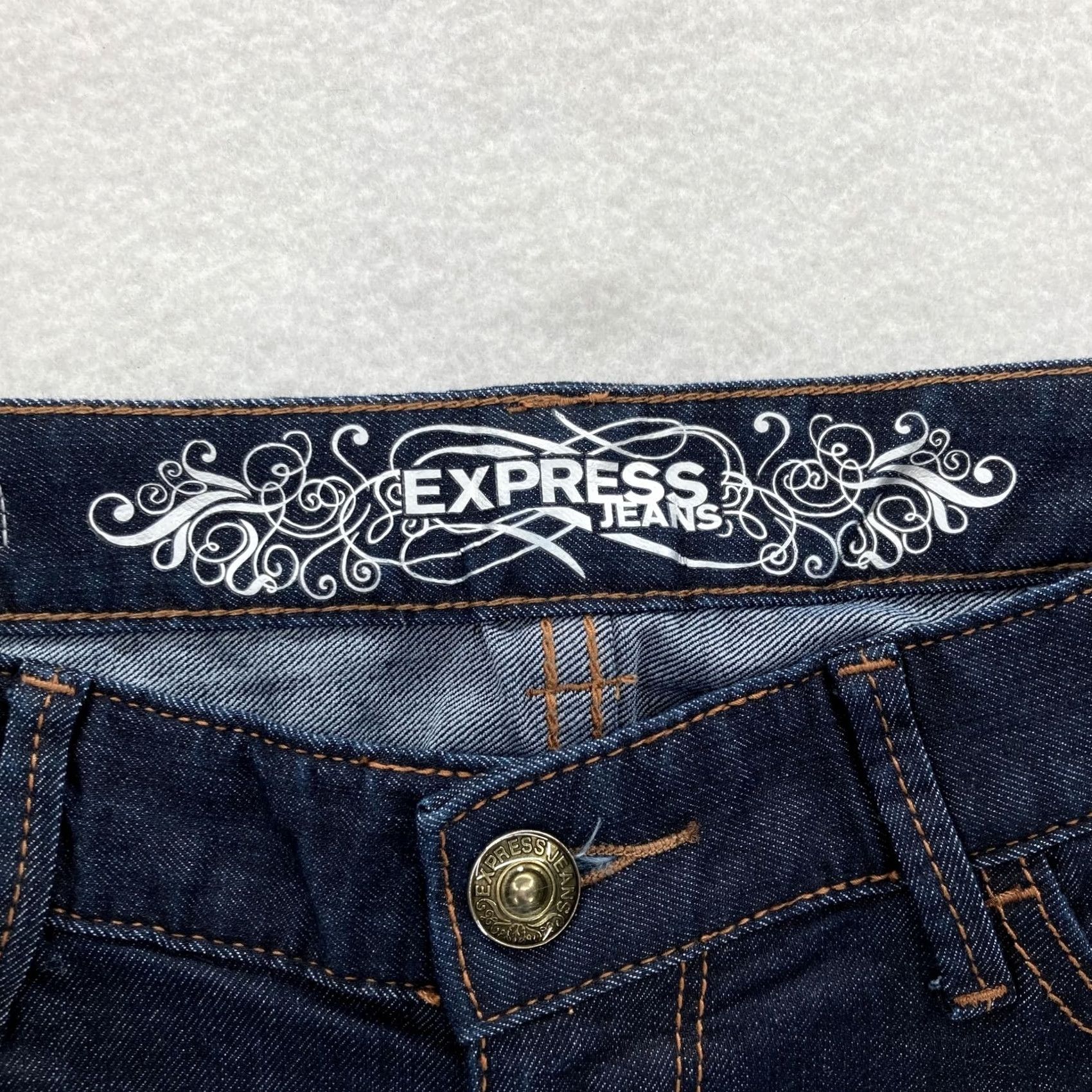 Express VINTAGE Express Jeans Womens 6 Dark Wash Crop Jean Legging Zelda Slim Ultra Low Rise Y2K Size 28" / US 6 / IT 42 - 4 Thumbnail