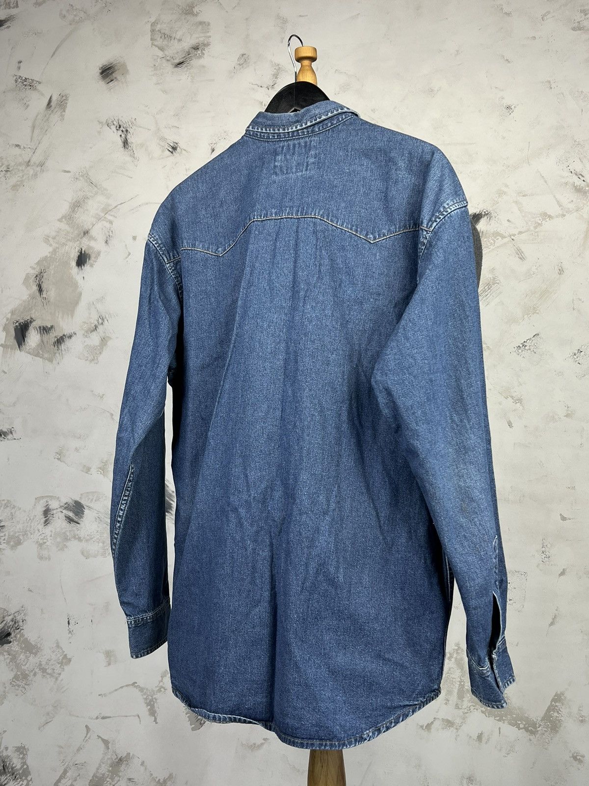 Levi's Vintage Levi’s Denim Shirt Size L - XL Size US XL / EU 56 / 4 - 4 Thumbnail