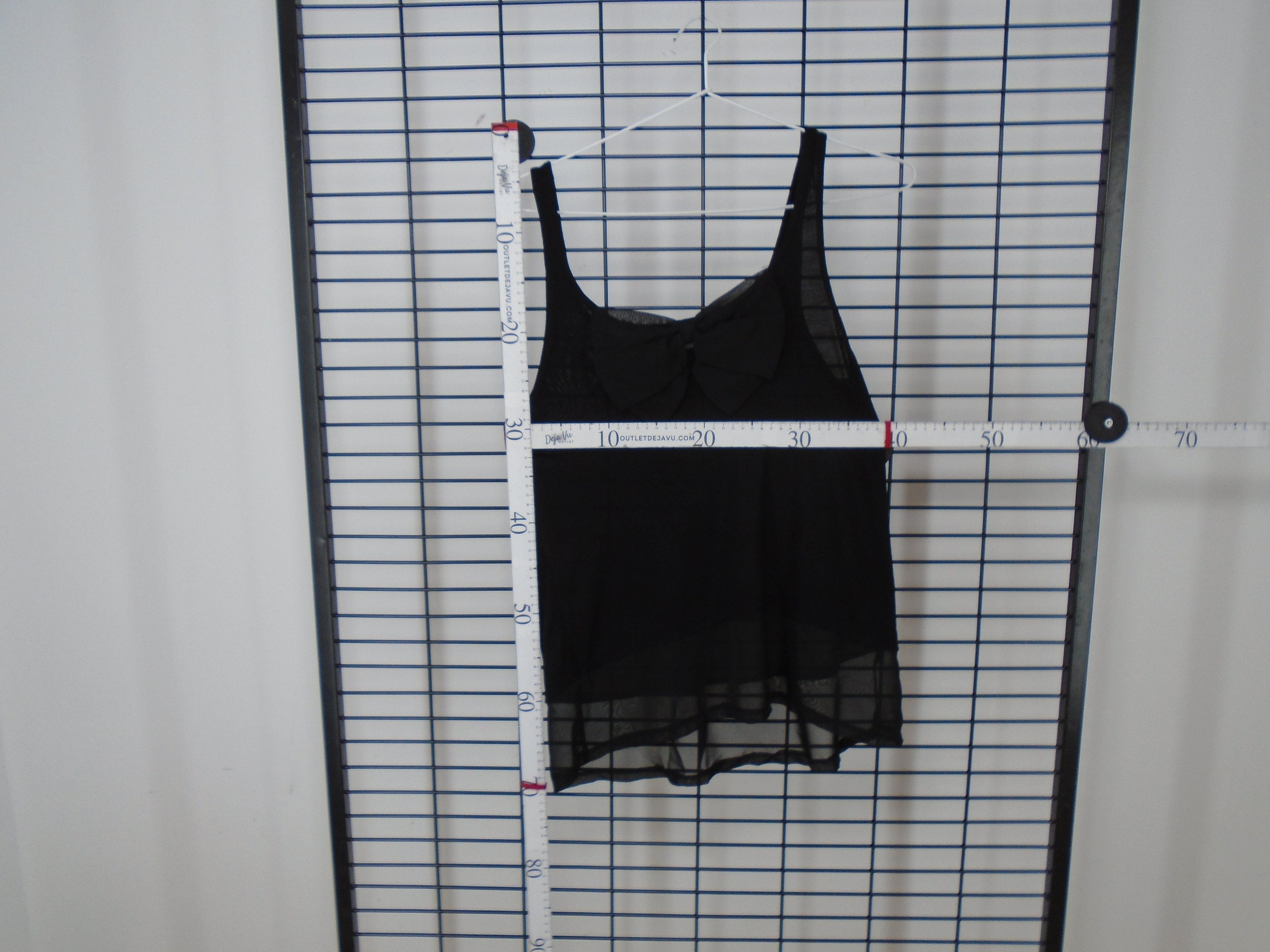H&M Women's Tank Tops H&M. Color: Black. Size: XS. Size XS / US 0-2 / IT 36-38 - 7 Thumbnail