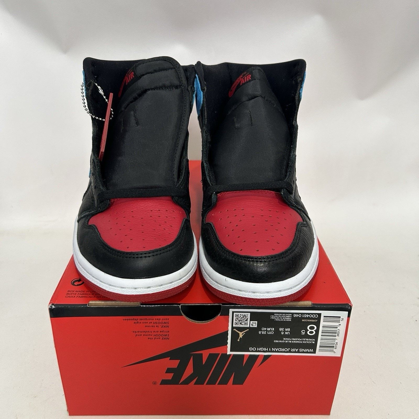 Jordan Brand Nike Air Jordan 1 Retro High WMNS “UNC To Chicago” Size US 8.5 / IT 38.5 - 2 Thumbnail