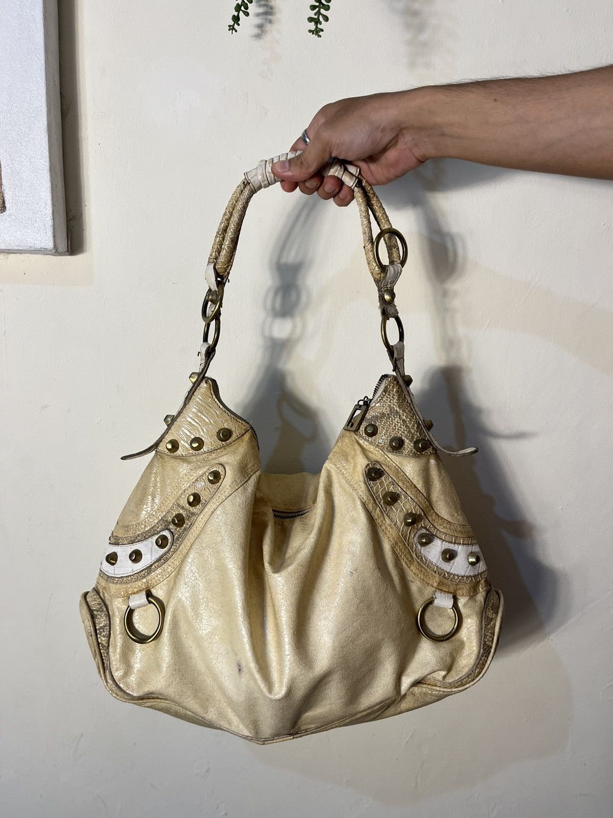 Guess Vtg guess big logo hobo bag Size ONE SIZE - 2 Thumbnail