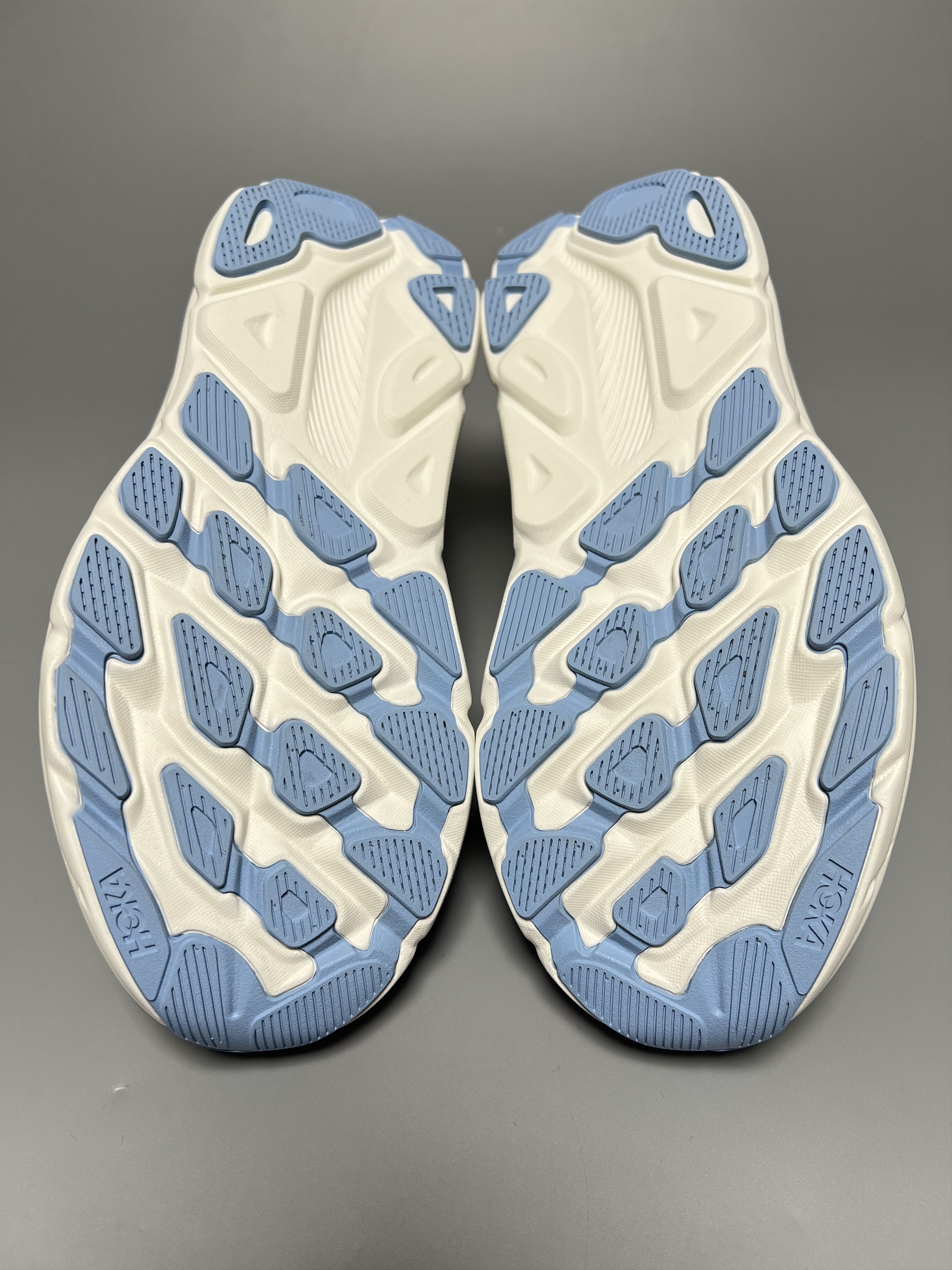 Hoka 9.5D Hoka One One Clifton 9 Wide Running Shoes Walking Gym Size US 9.5 / IT 39.5 - 14 Thumbnail