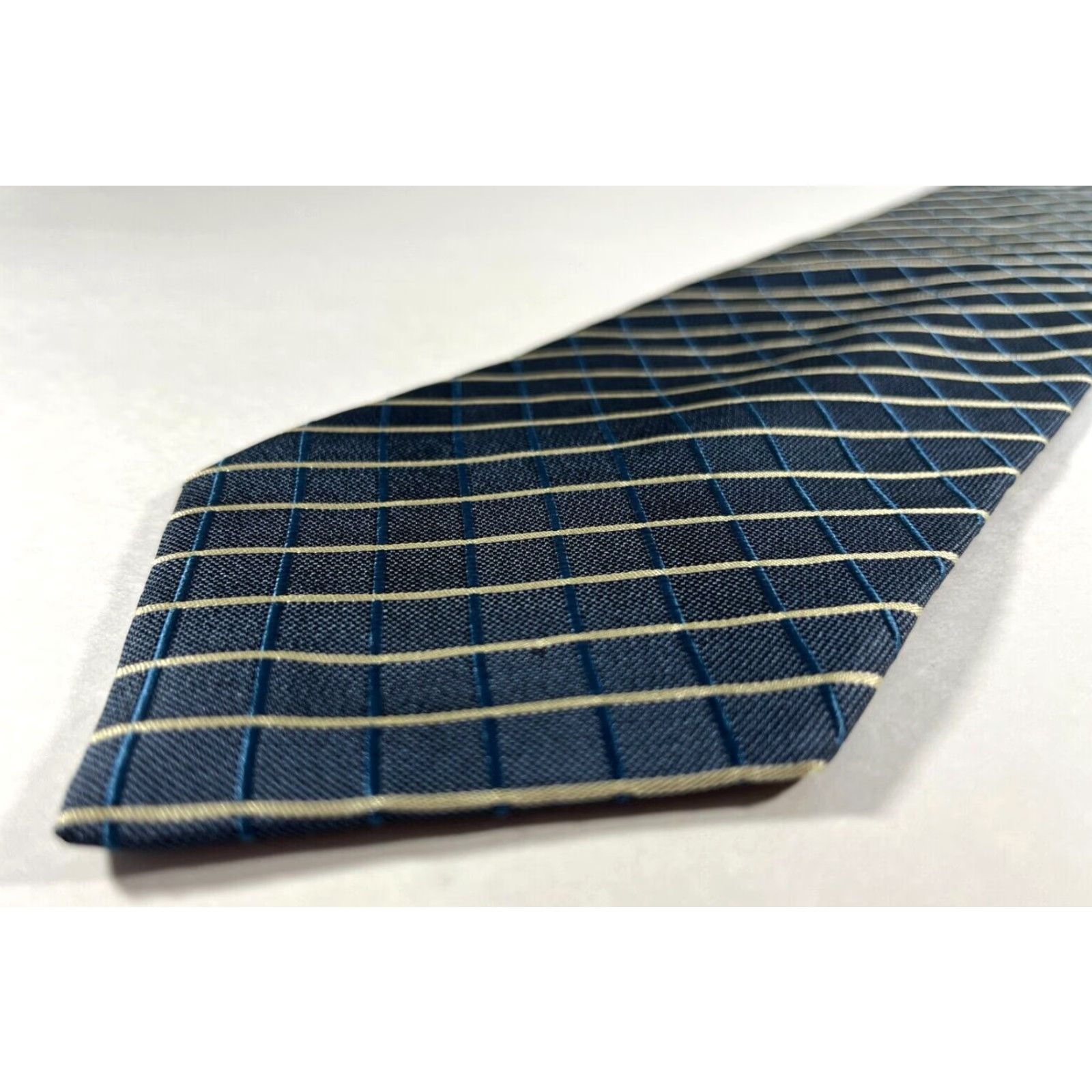 Sulka Sulka Men’s Luxury Silk Tie Geometric Gray Made in France Silk Wide 3.75" Classic Length 60" Size ONE SIZE - 5 Thumbnail