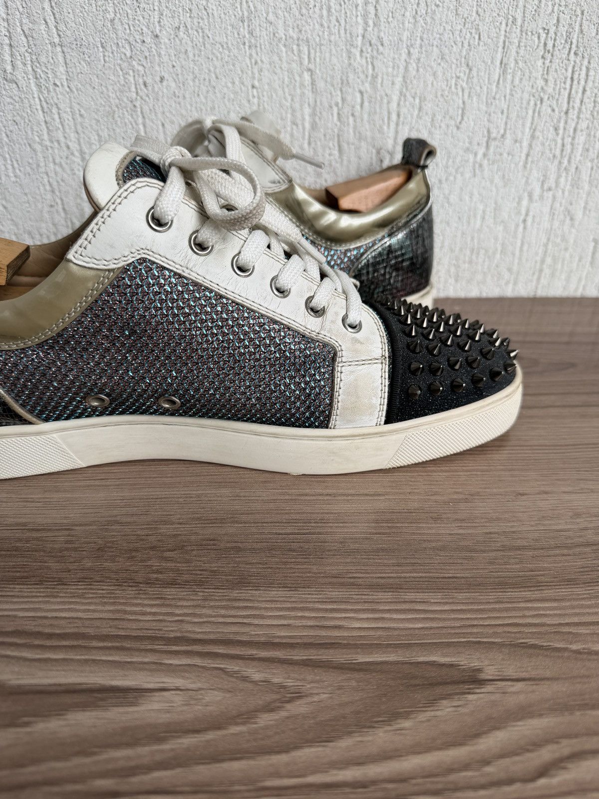 Christian Louboutin louis juniour orlato spike sneaker Size US 10.5 / EU 43-44 - 13 Thumbnail