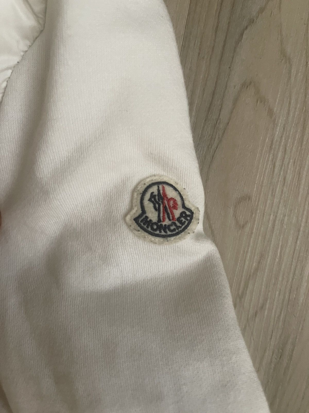 Moncler Monclear puffer long sleeve hooded vest Size US L / EU 52-54 / 3 - 2 Thumbnail