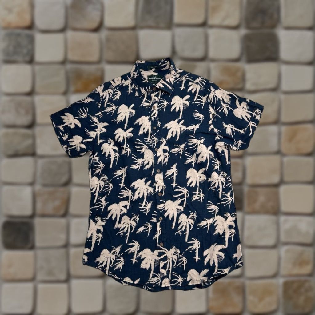 Rodd & Gunn Rodd & Gunn Haskell Point Shirt Men Medium Blue Sports Print Palm Print Button-Up Casual Shirt Size US M / EU 48-50 / 2 - 1 Thumbnail
