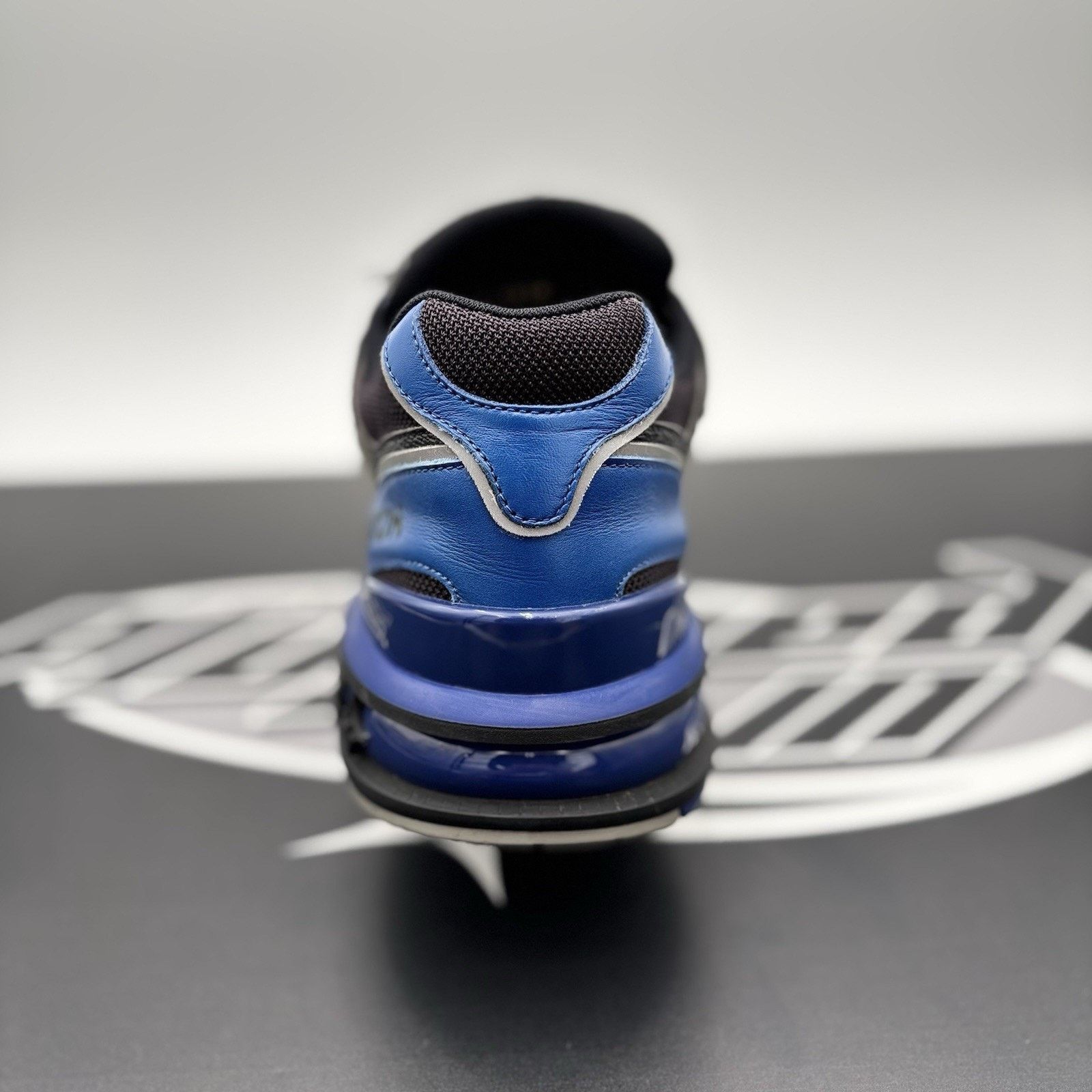 Louis Vuitton (10-10.5) Louis Vuitton Trail ' Monogram Blue '| SUPER CLEAN Size US 10 / EU 43 - 12 Thumbnail