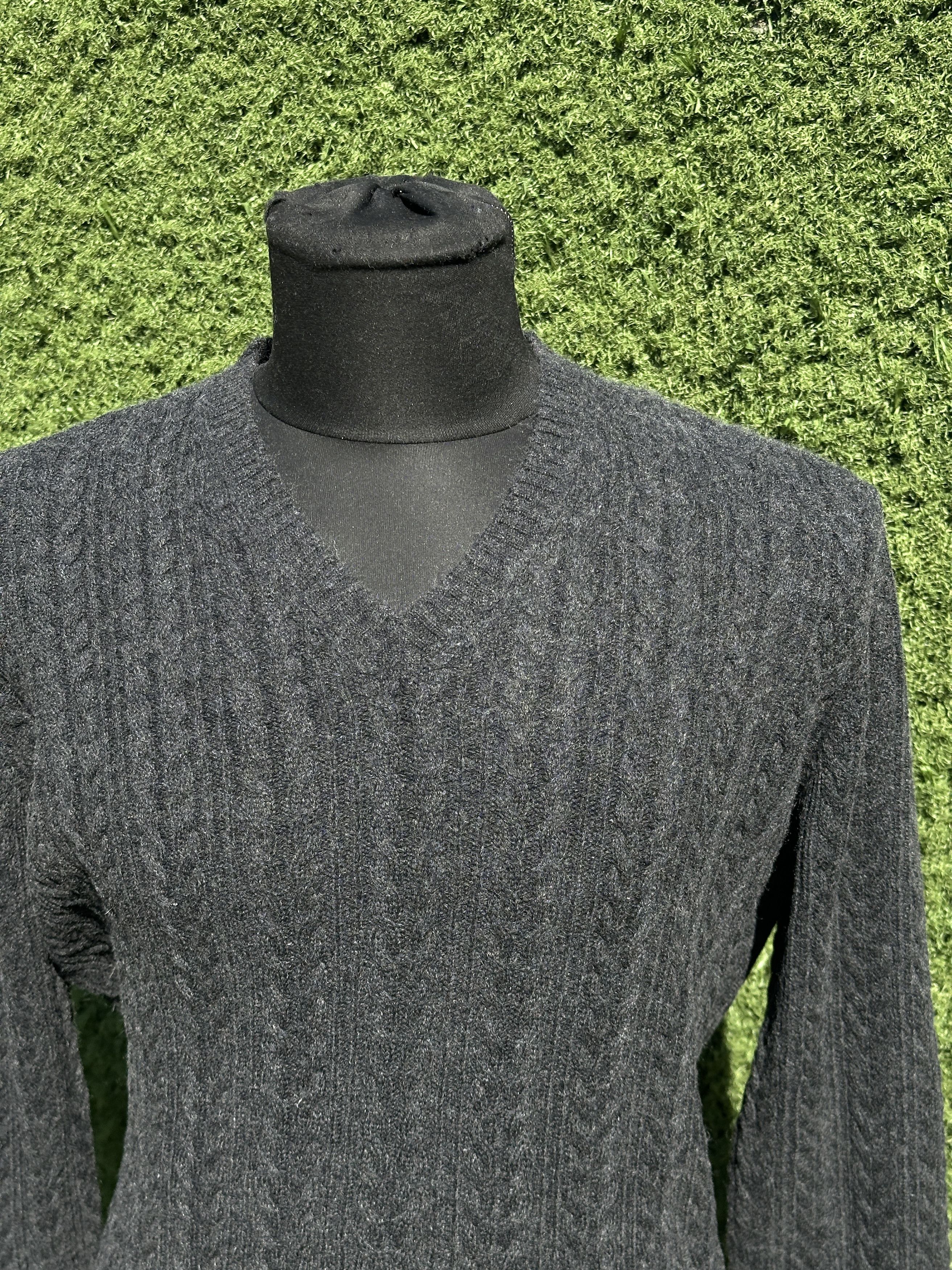 Prada Prada Wool Cashmere Knit V Neck Sweater Gray Size 52 IT Size US L / EU 52-54 / 3 - 3 Thumbnail