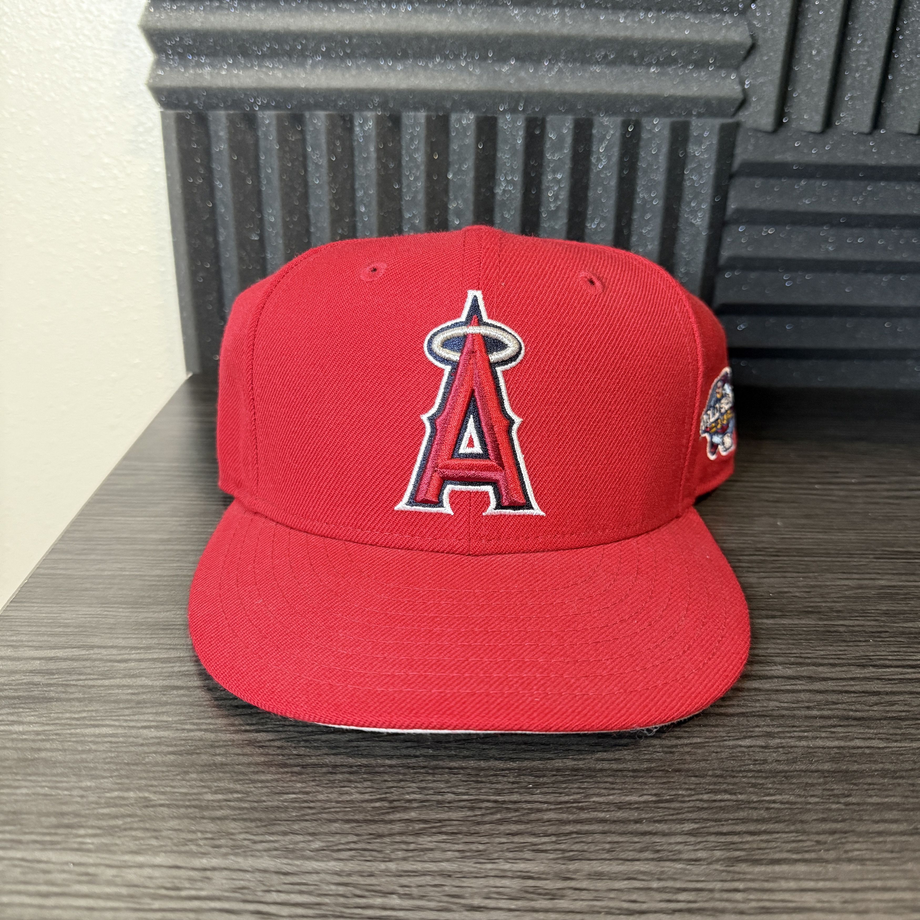 MLB Anaheim Angels Hat (2002 World Series Patch) - Size 7 3/8 Size ONE SIZE - 1 Thumbnail