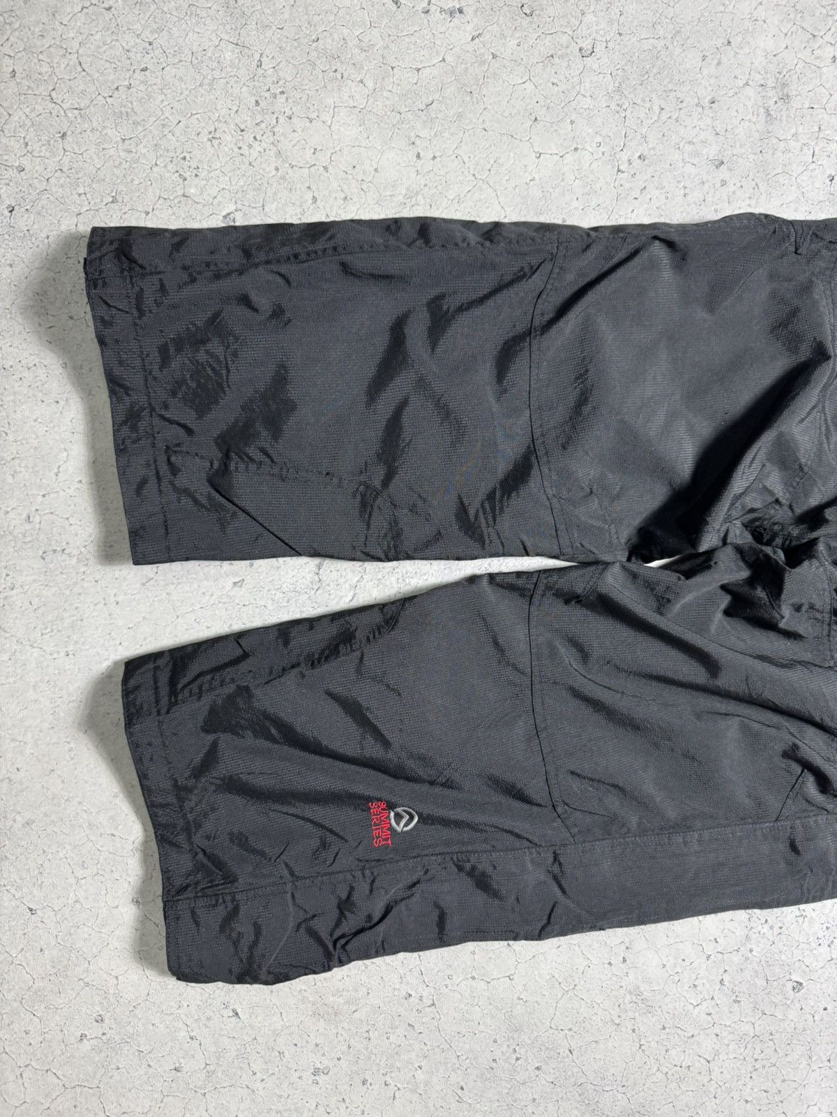 The North Face The North Face Gore-Tex TNF Black Nylon Ski Pants Overalls Size US 32 / EU 48 - 2 Thumbnail