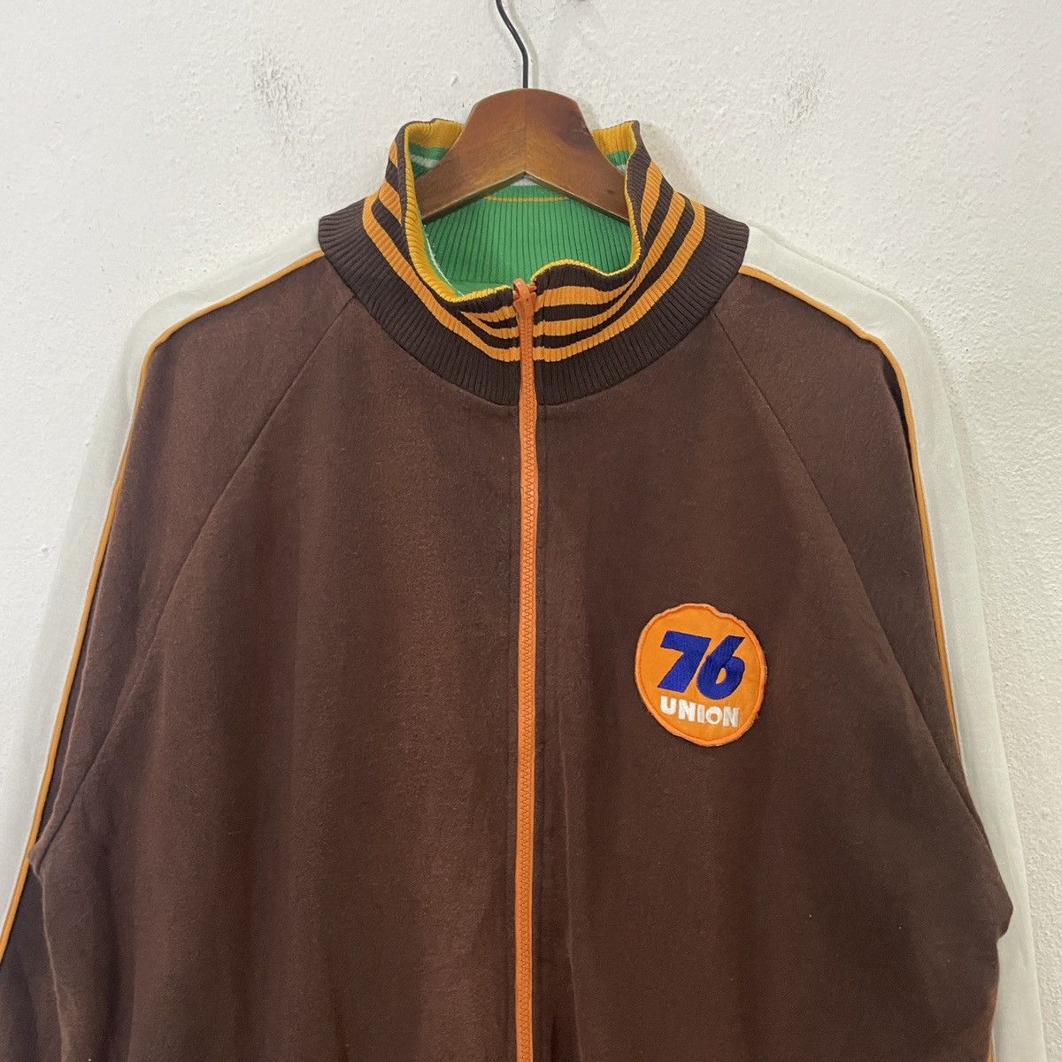 Formula 1 Vintage 76 Lubricants Engine Oil Supply Reversable Jacket Size US L / EU 52-54 / 3 - 8 Thumbnail