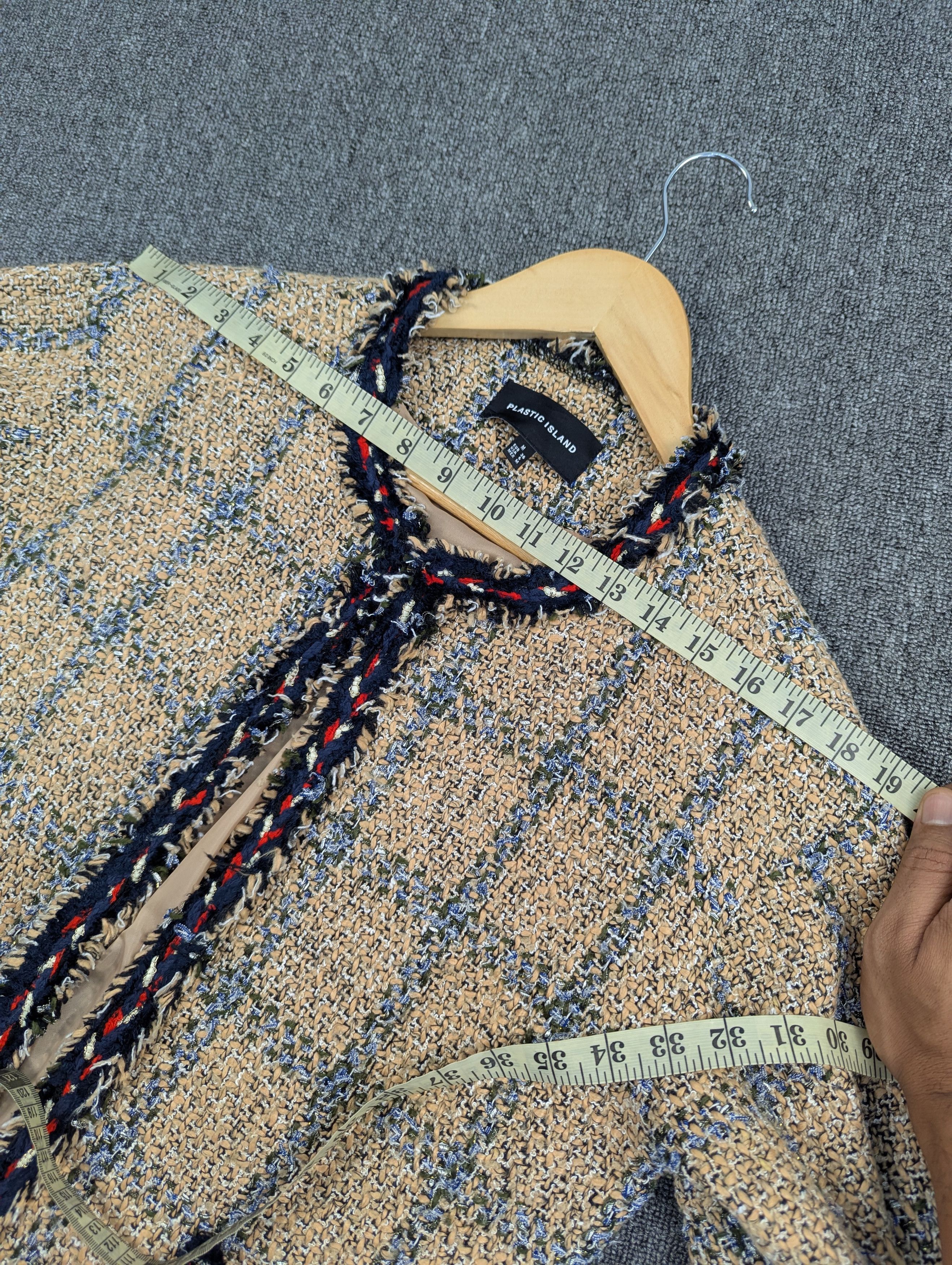 Designer Plastic Island Multicolor Tweed Cropped Jacket Size M / US 6-8 / IT 42-44 - 16 Thumbnail