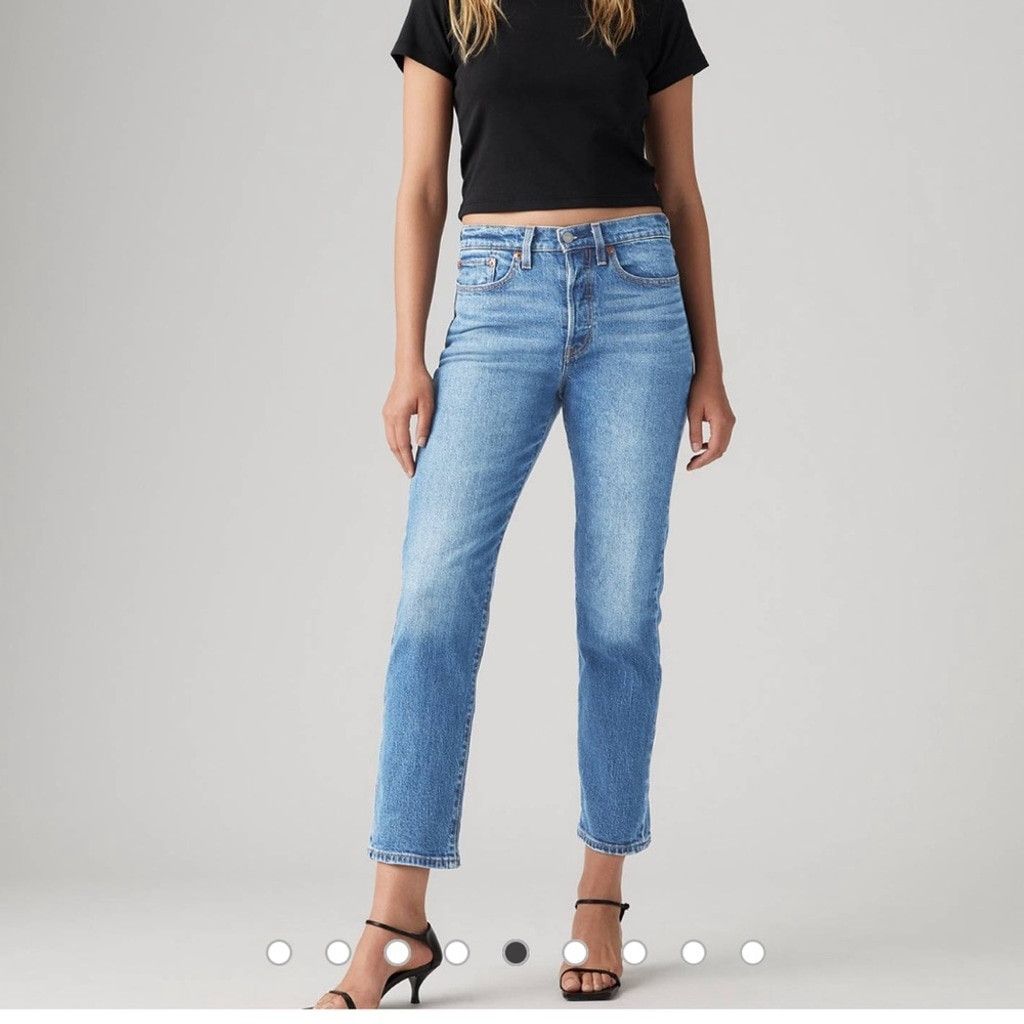 Levi's Levi’s Premium Denim WEDGIE Jean Blue Medium Wash Women 24. Size 42" / US 20 - 16 Thumbnail