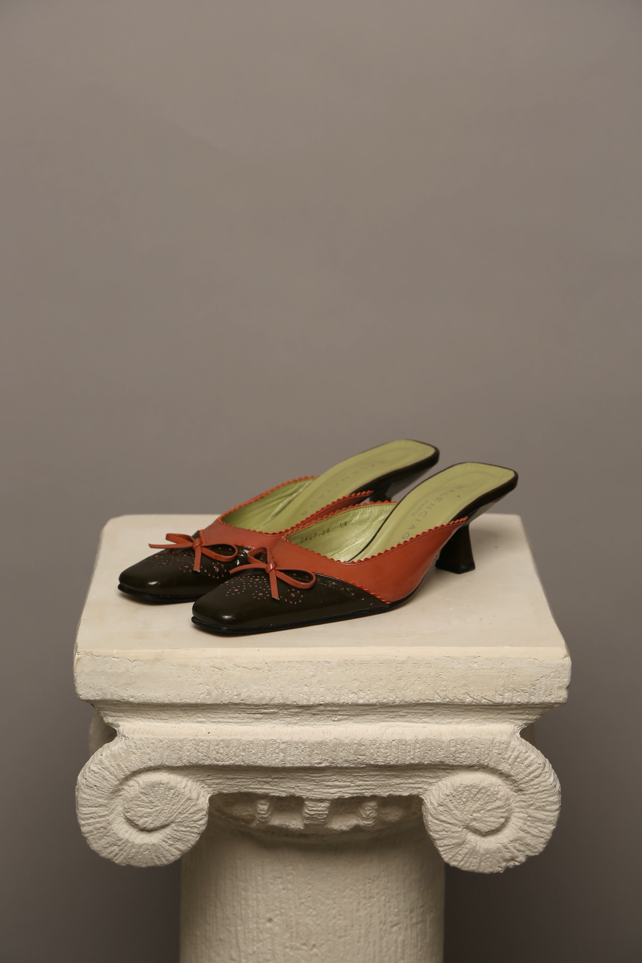 Balenciaga Extremely Rare Balenciaga Mules Size US 6 / IT 36 - 2 Thumbnail