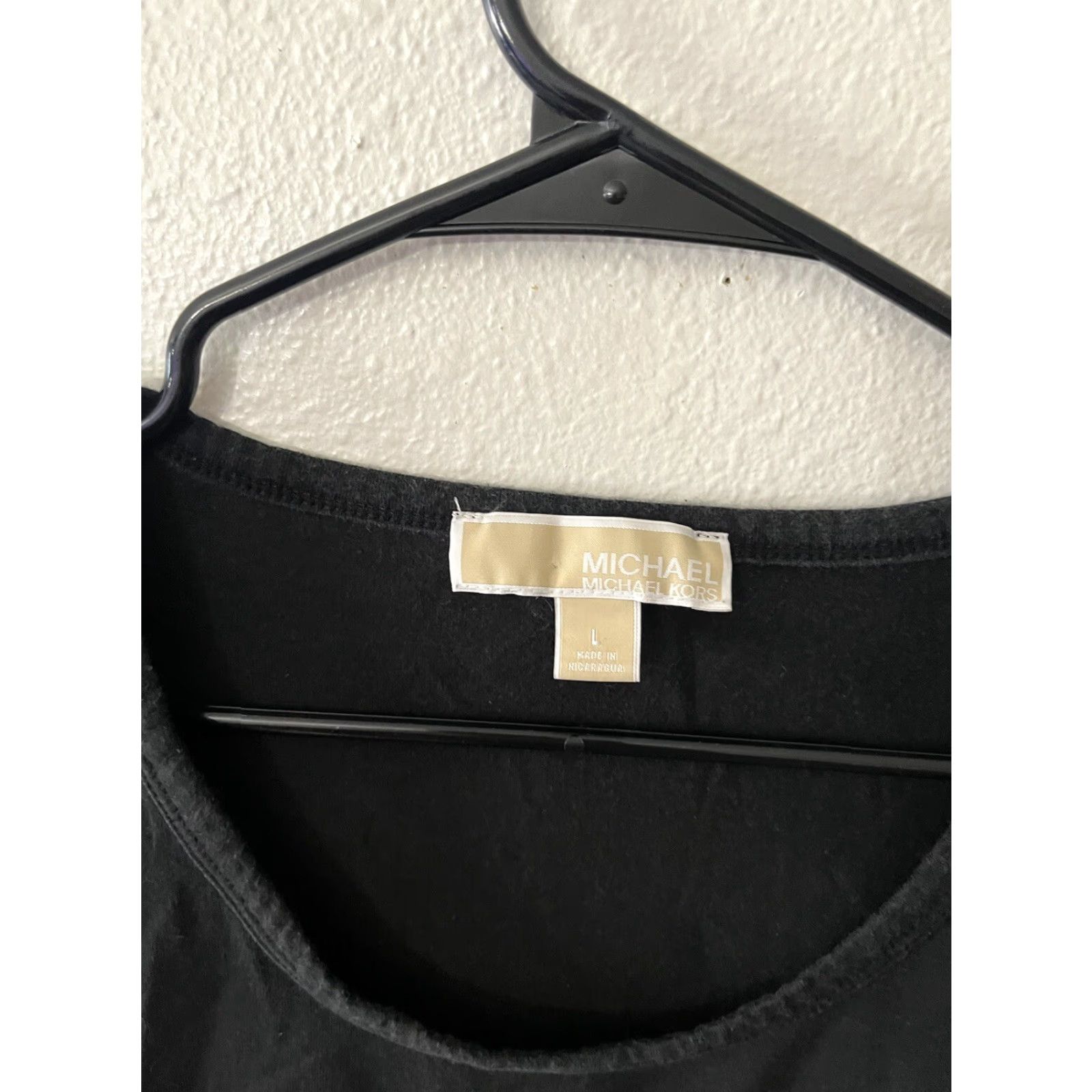 Michael Kors VINTAGE Michael Kors Women's T-Shirt Cropped Size Large 3/4 Sleeve Casual Black Cotton Modal Size L / US 10 / IT 46 - 2 Thumbnail